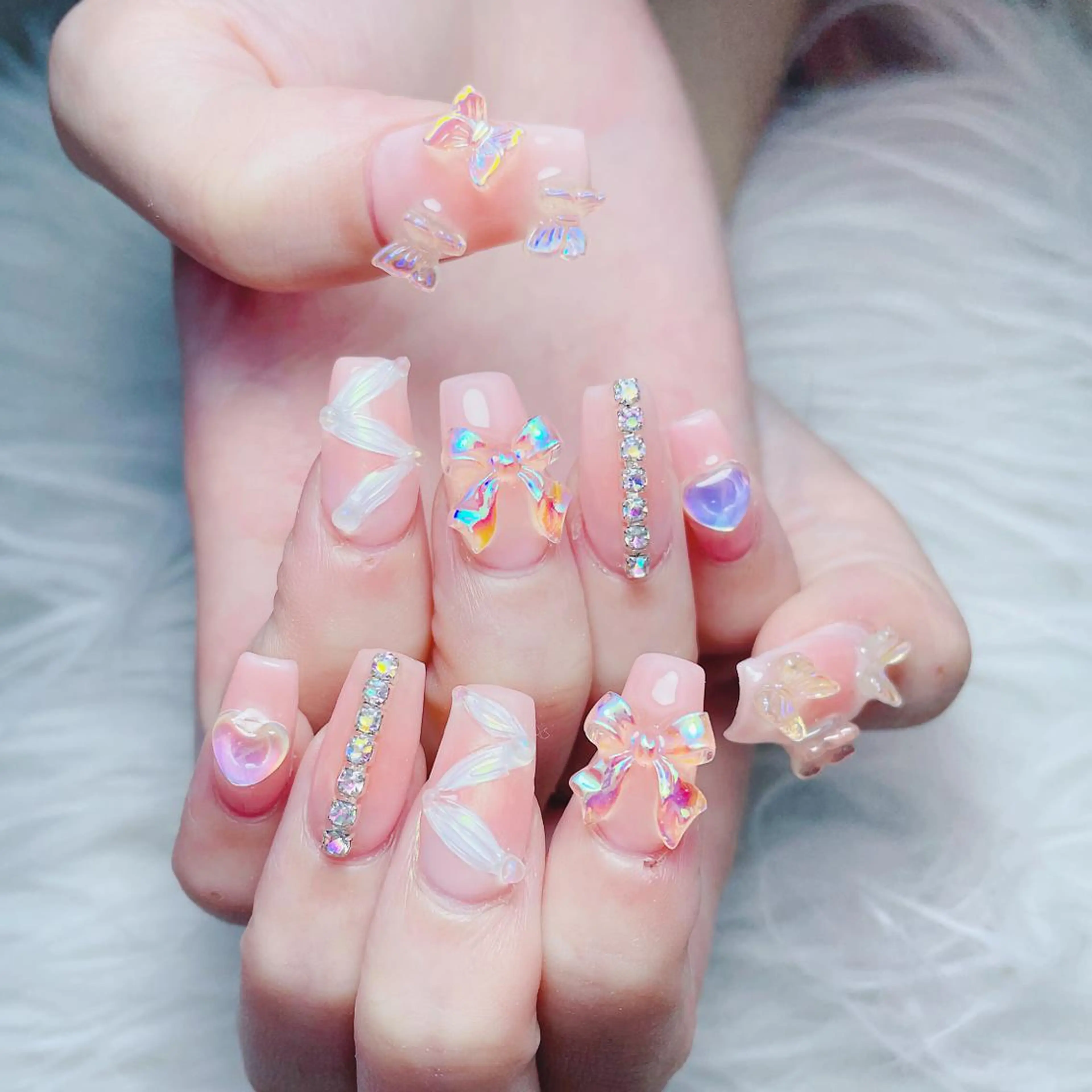 ネイル フレンチネイル ハート 韓国ネイル ミラーネイル リボン Melody Nail所属・Melody  3D/スカルプ専門店のネイルデザイン