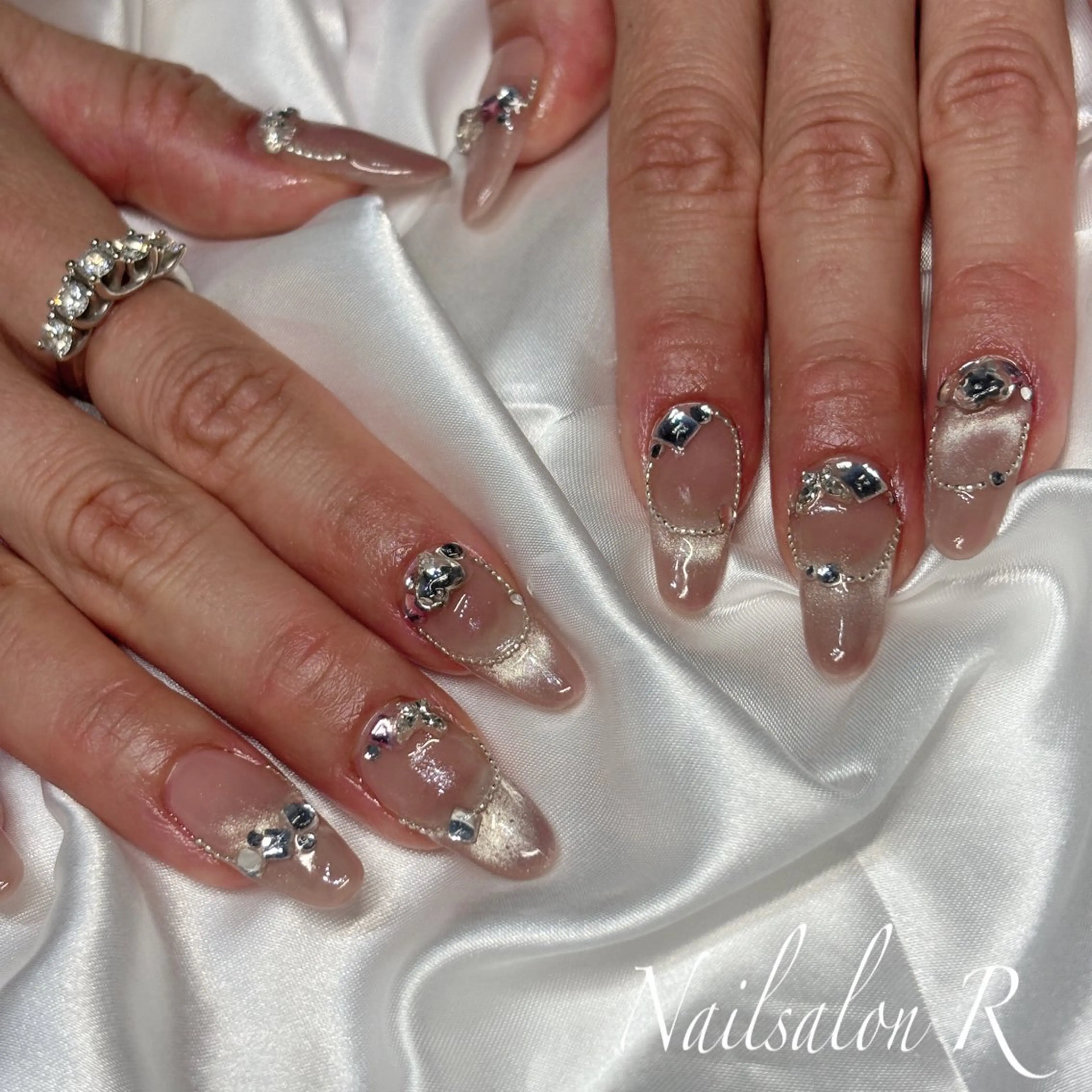 ネイル Nailsalon Ｒ《喜多見3分》のネイルデザイン