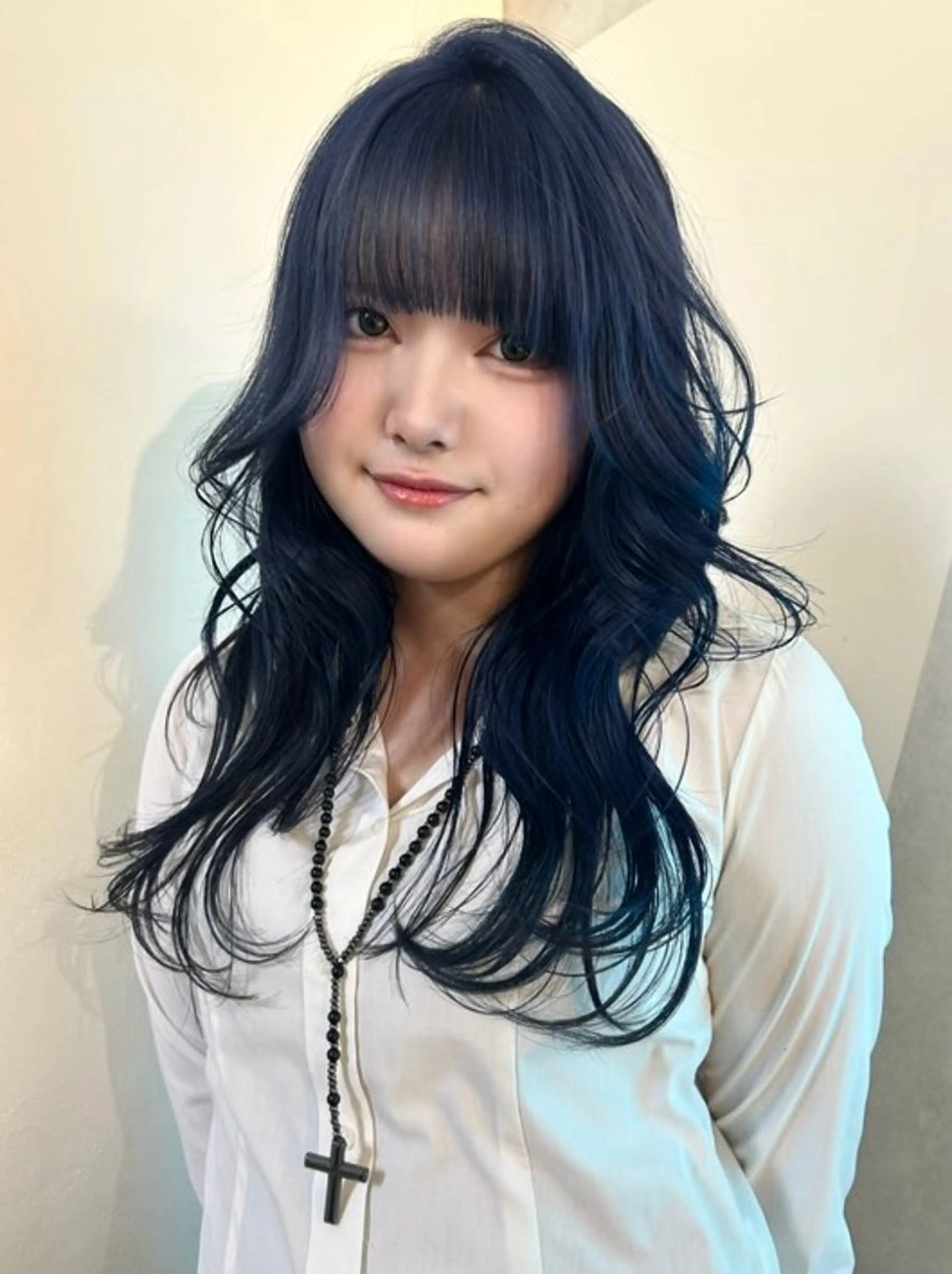 ミディアム カラー ヘアカラー 🌟暖色系ハイトーン 🌟AIのヘアスタイル