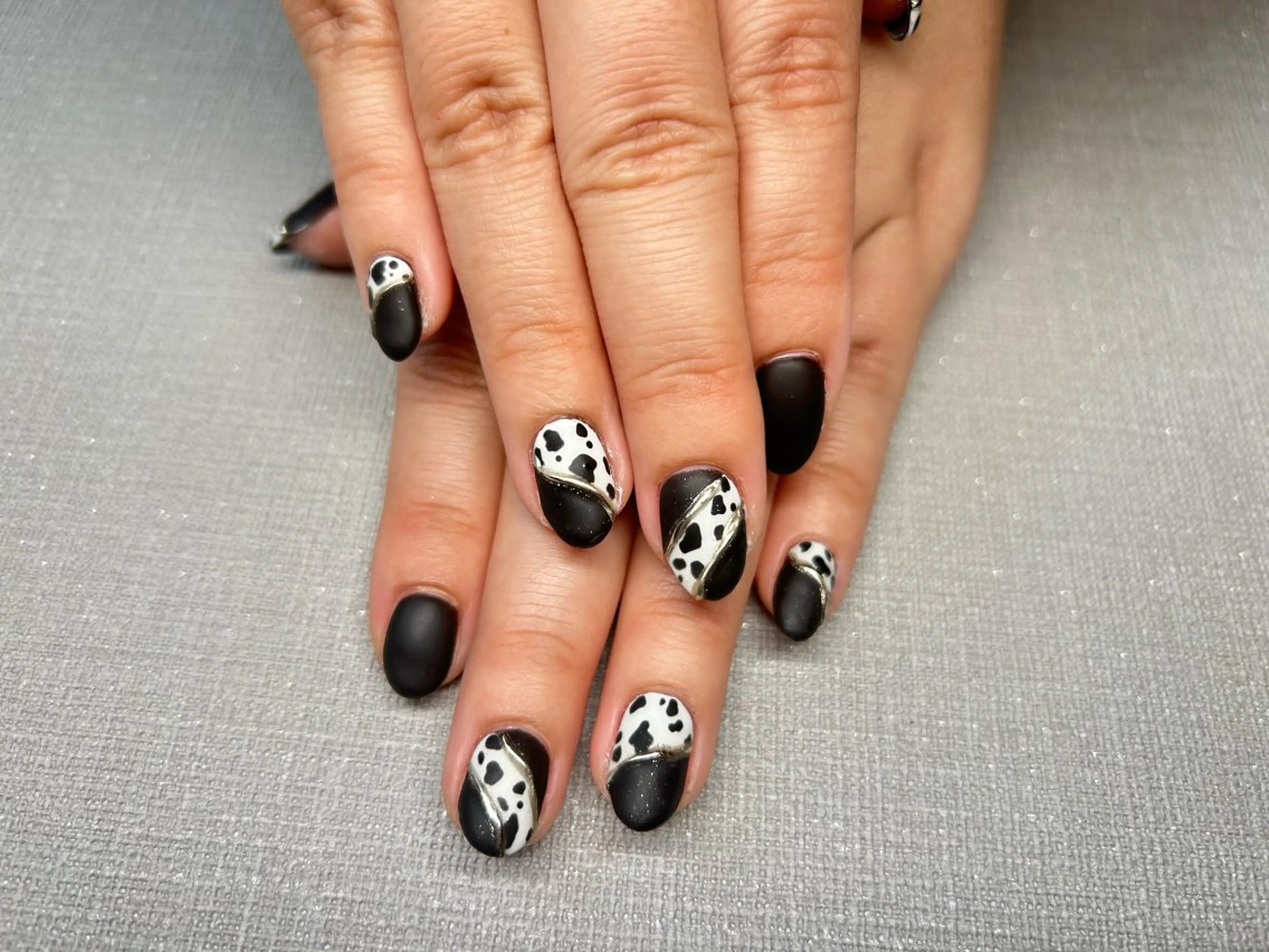 ネイル アニマル柄 ハンドネイル Lisa’s Salonのネイルデザイン