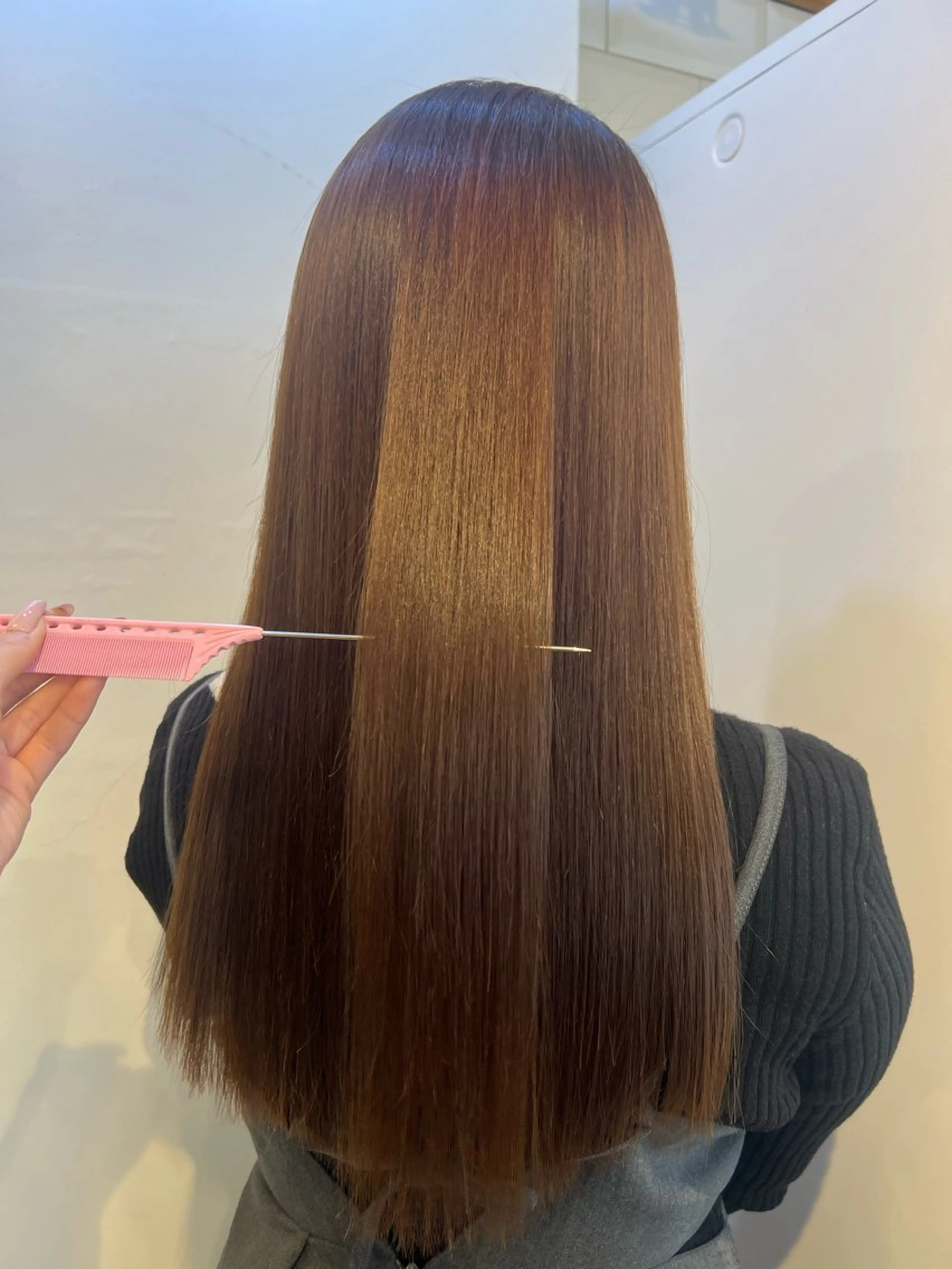 ロング カラー デザインカラー イヤリングカラー ボブ 顔周りカット 髪質改善 ヘアカラー 縮毛矯正 トリートメント KANA/ボブ/ インナーカラー/艶髪のヘアスタイル