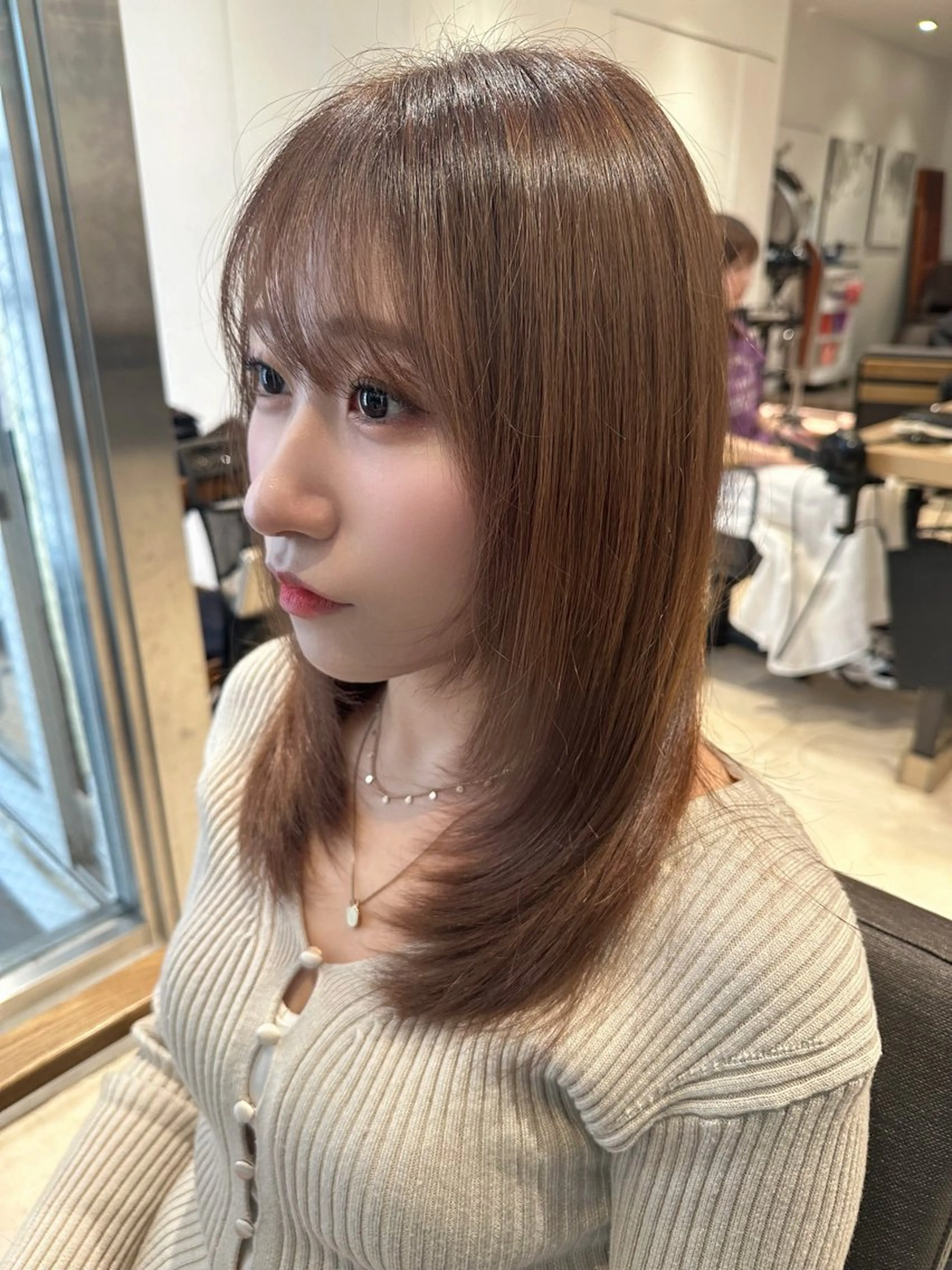 ミディアム カラー パーマ ヘアアレンジ ベージュカラー 韓国風ヘア レイヤーカット カット ヘアカラー トリートメント VIVIE【ヴィヴィ】所属・髪質改善/韓国風 レイヤー/田村祐樹のヘアスタイル