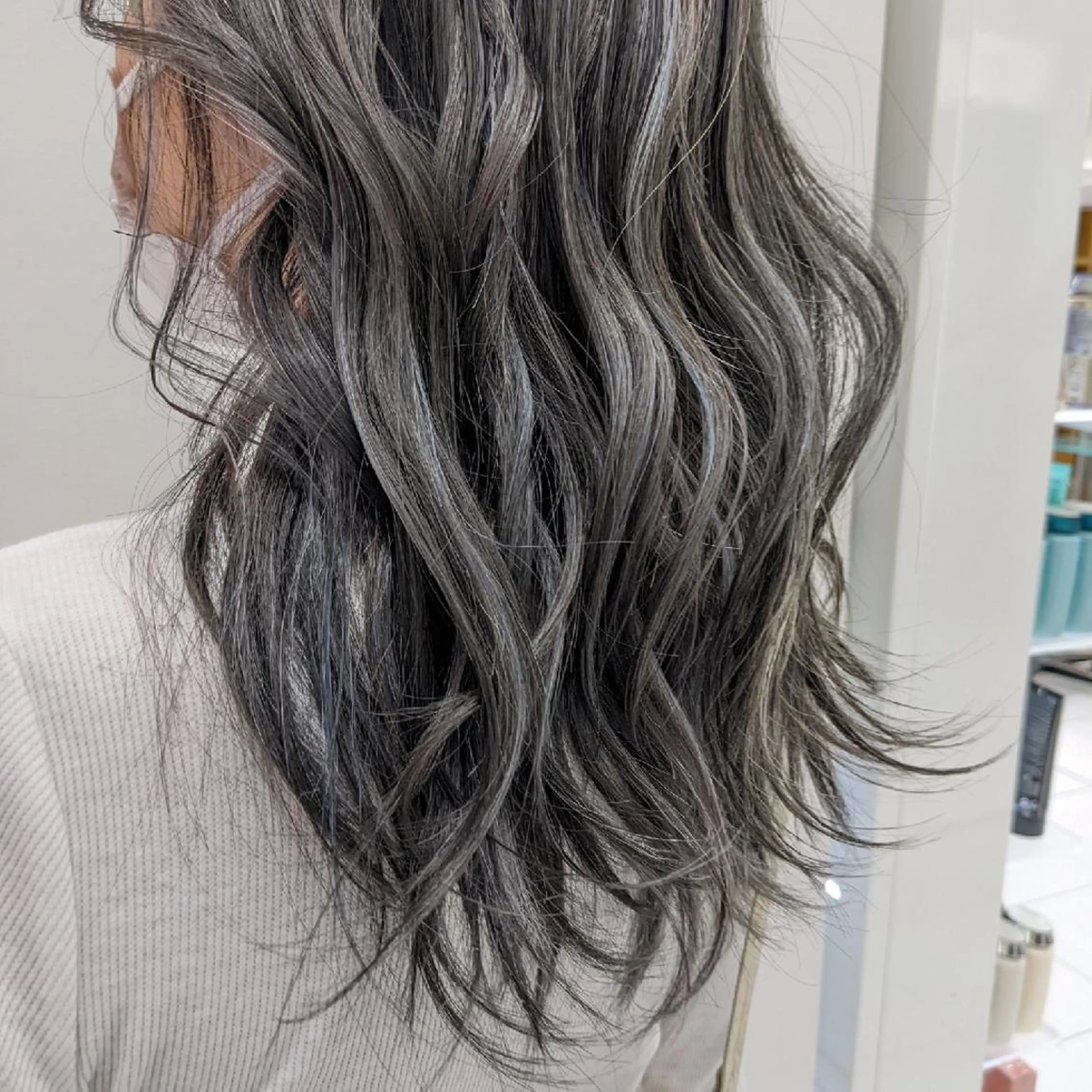 ロング TONI&GUY所属・Otsuka Satsukiのヘアスタイル