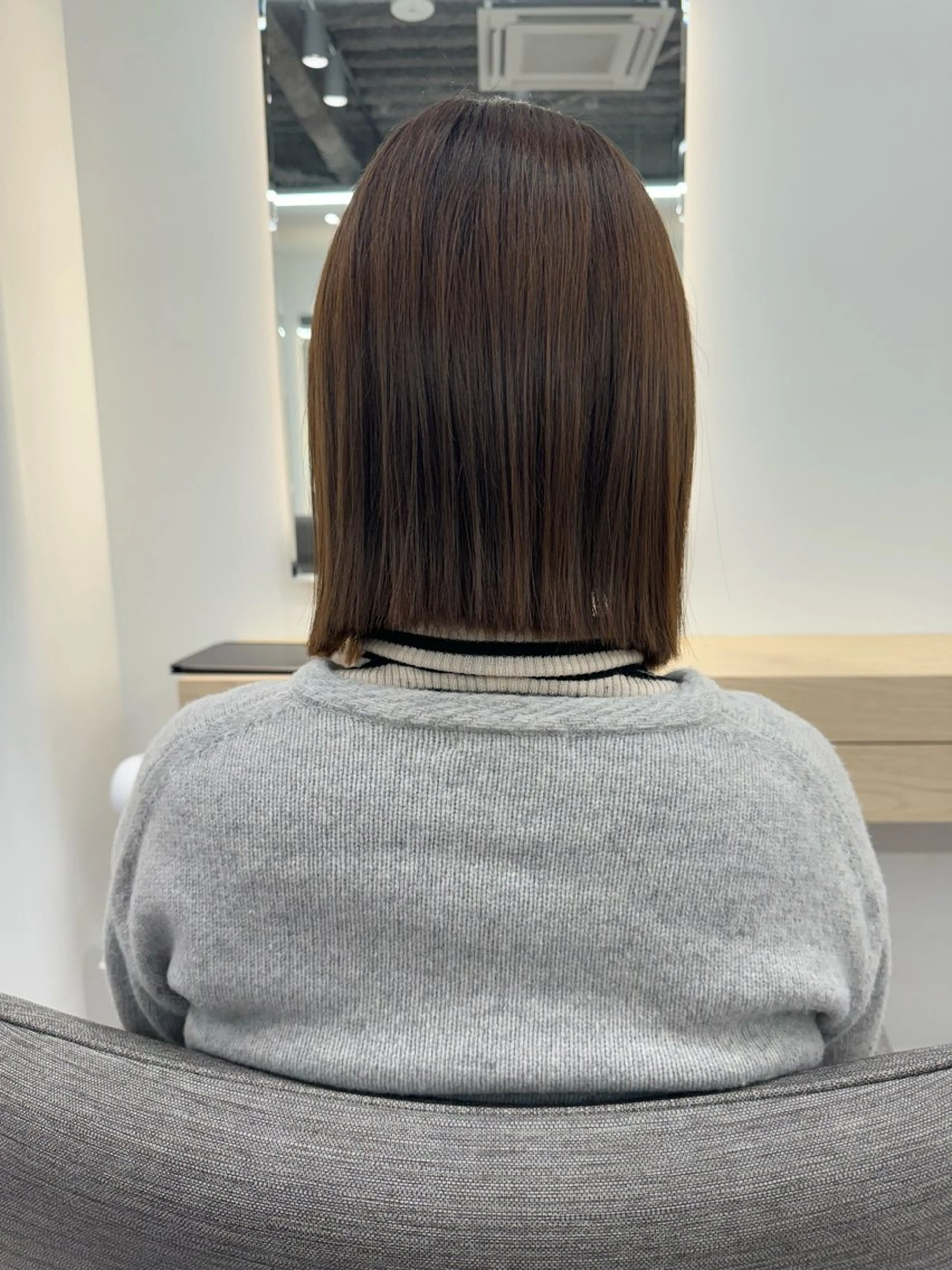 ミディアム ボブ 外ハネヘア カット ヘアカラー トリートメント ハイトーン特化🌟 仲川和人のヘアスタイル