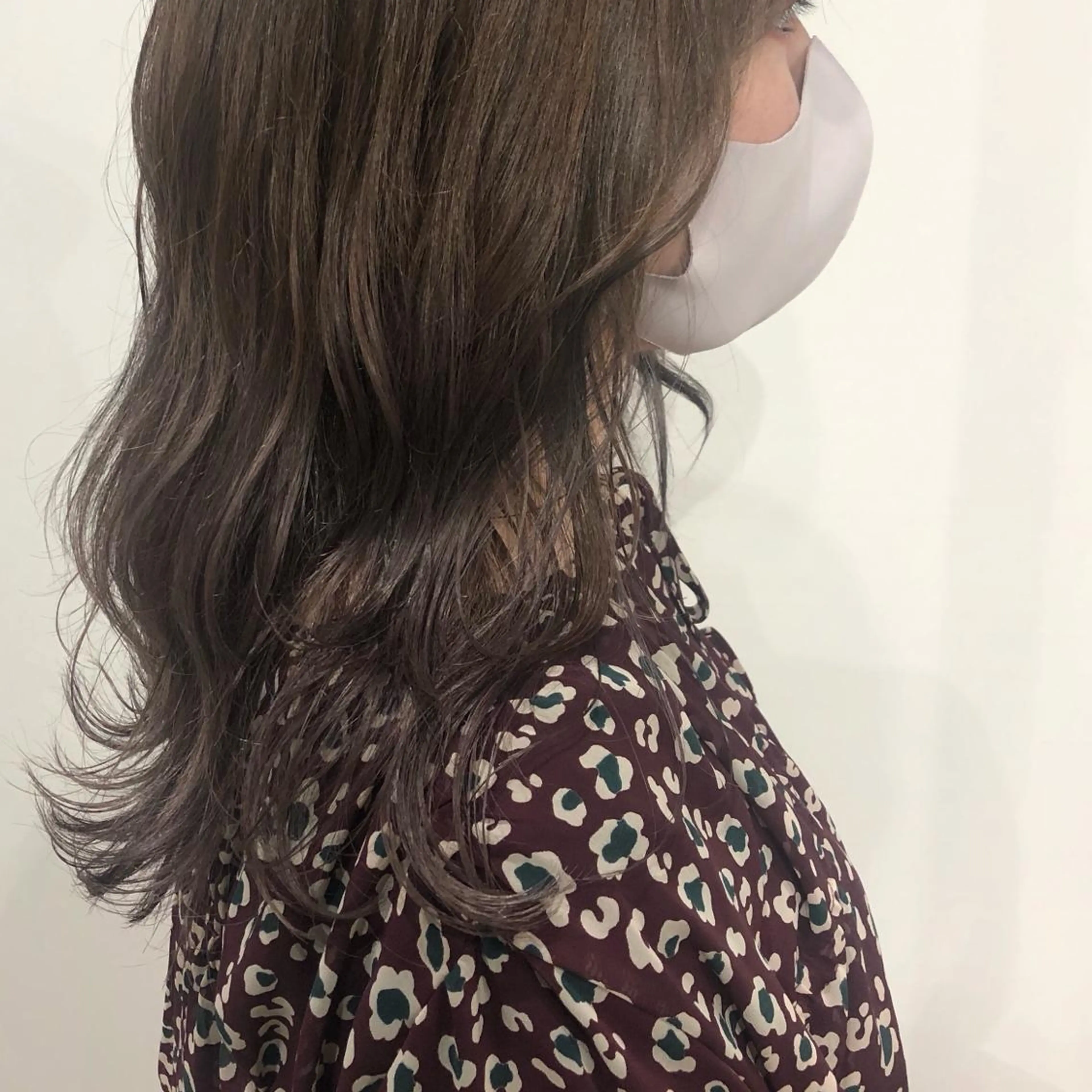 カラー white.所属・white.梅田 デザインカラー🦄のヘアスタイル