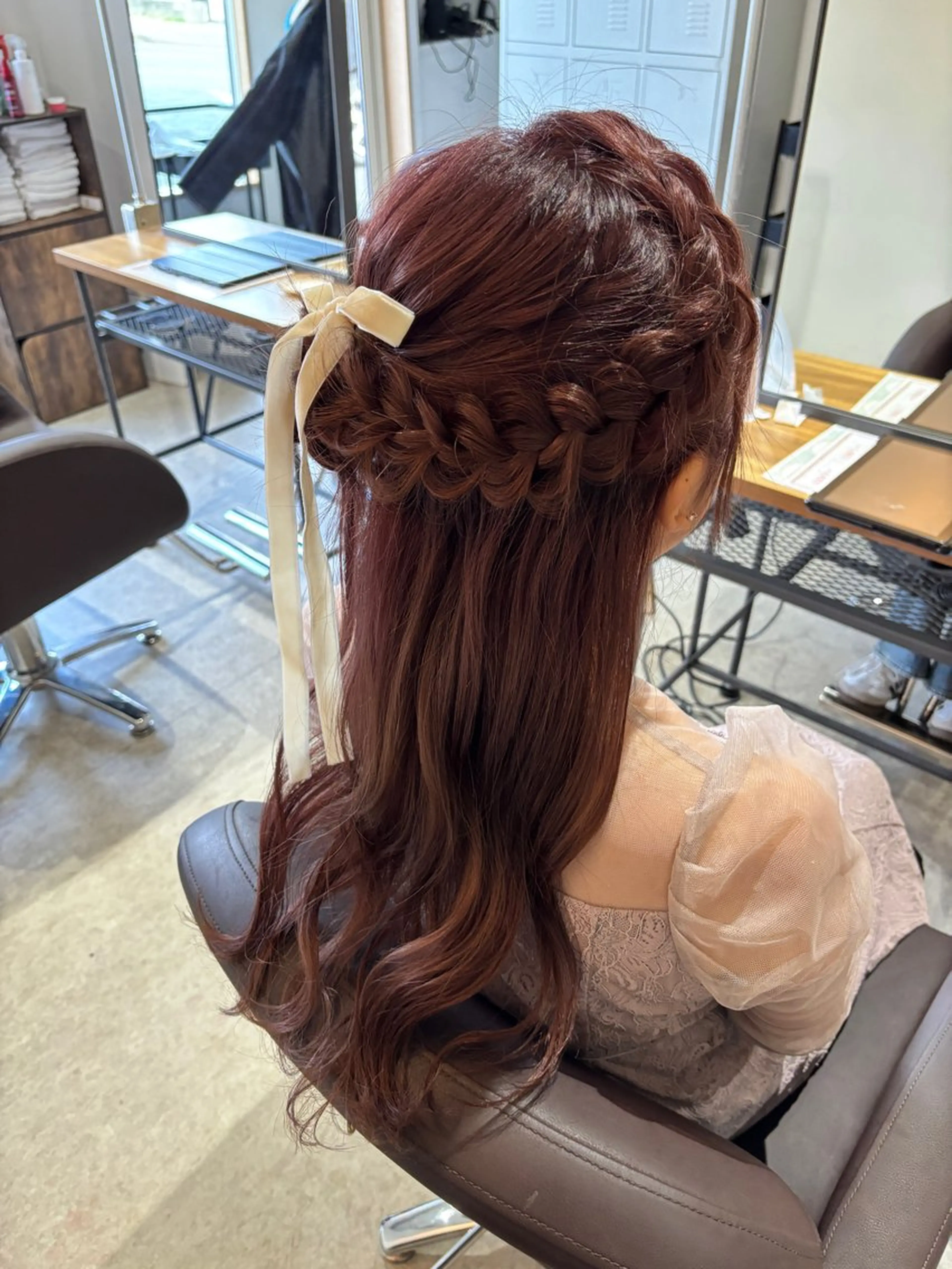 ヘアアレンジ ボブ ブリーチカラー🤍 髪質改善🌟のヘアスタイル