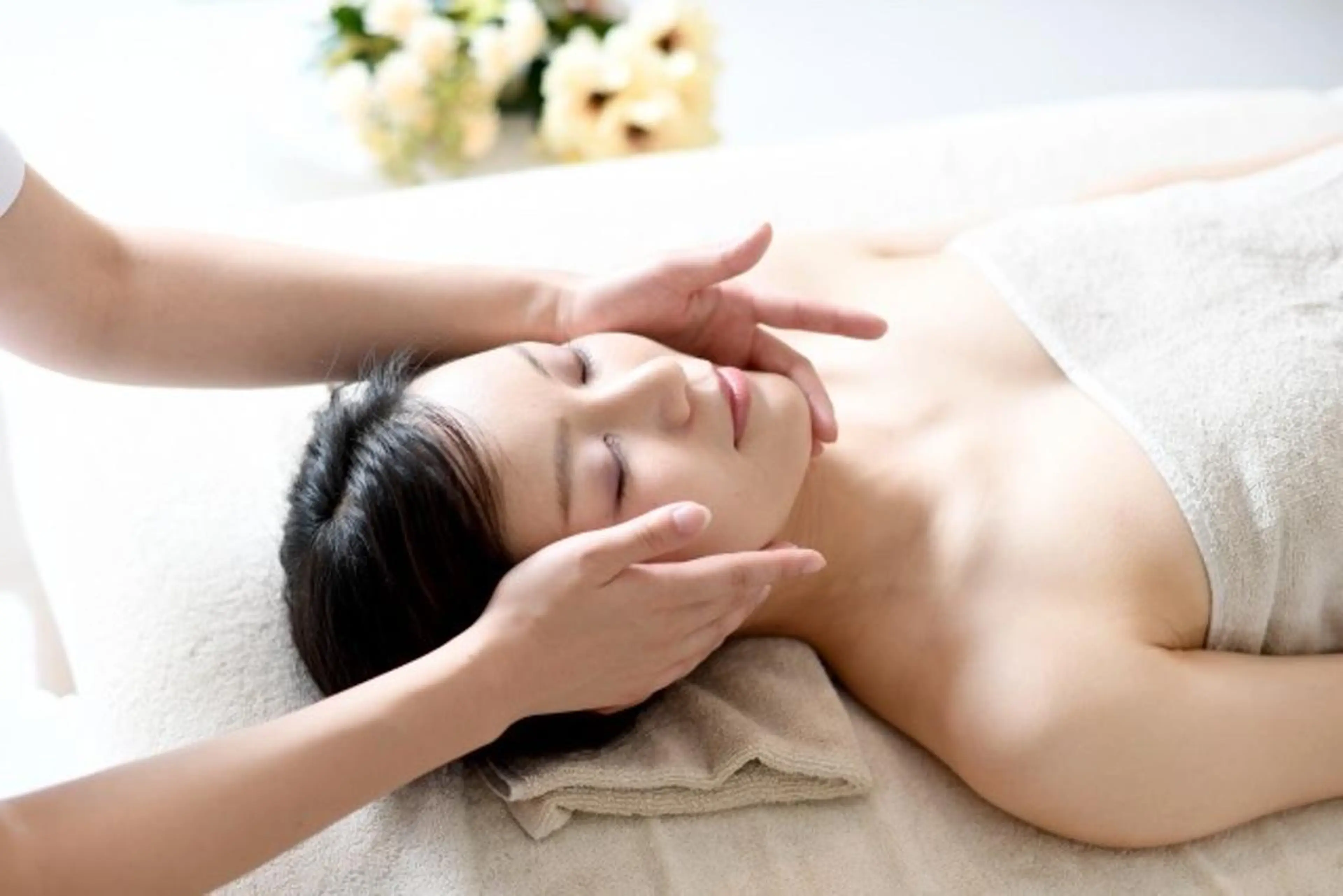 フェイスラインの引き締めと、深いリラックスを同時に叶える特別なメニュー。骨格・筋肉・リンパへアプローチの写真