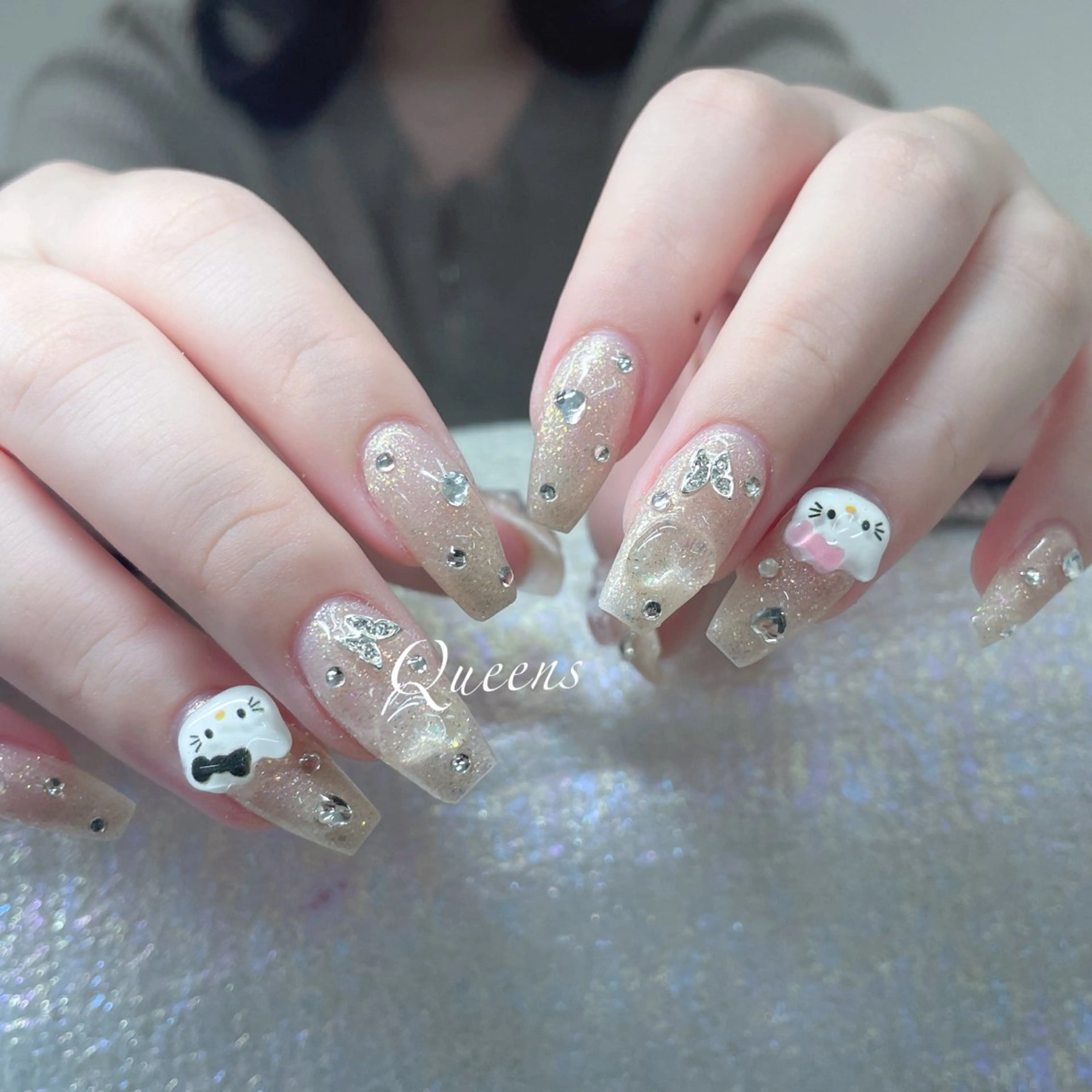 ネイル ハンドネイル Queens 榊 まおのネイルデザイン