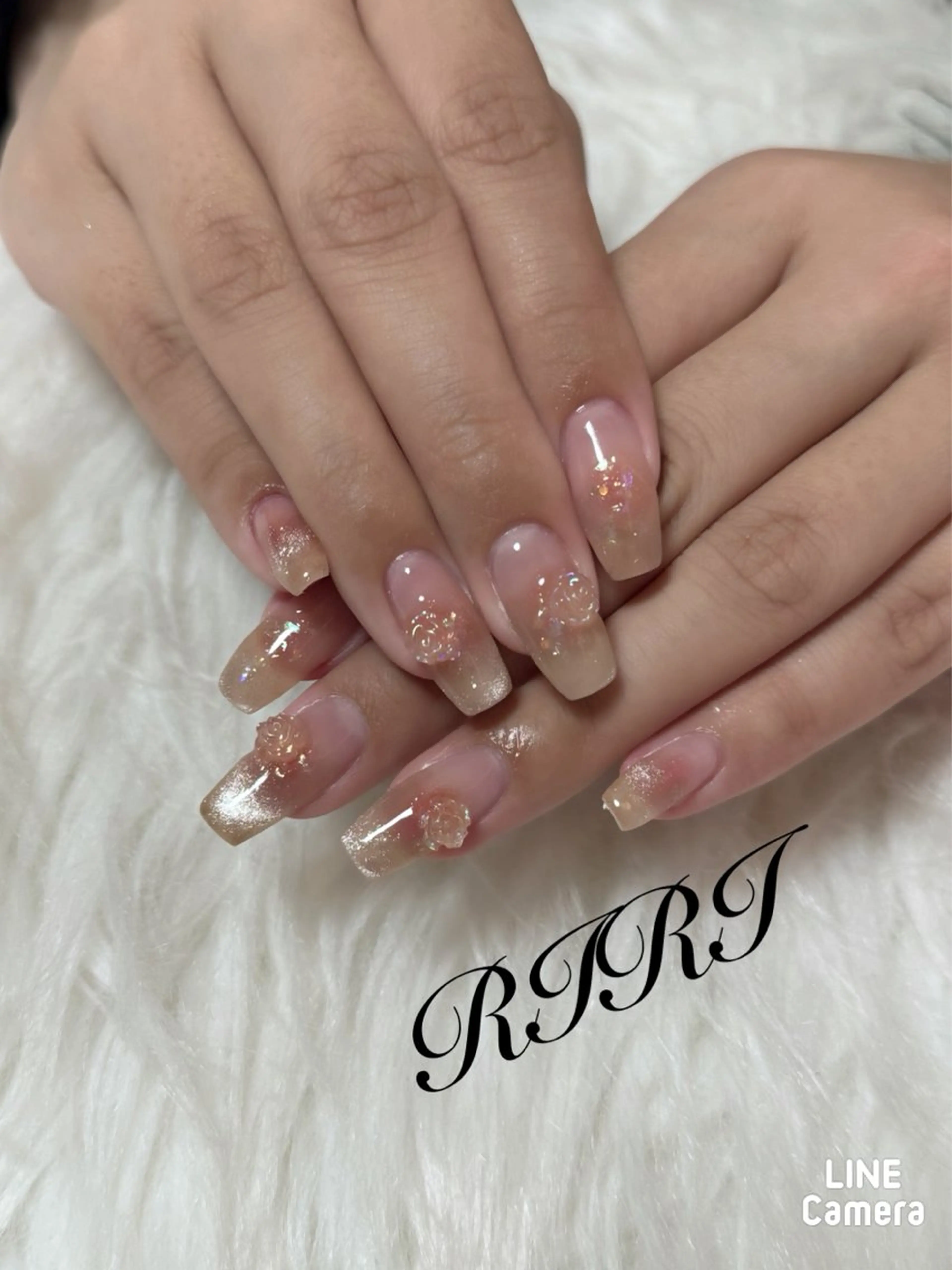 ネイル チークネイル ジェルネイル キラキラネイル 韓国ネイル マグネットネイル ハンドネイル riri オーナーのネイルデザイン