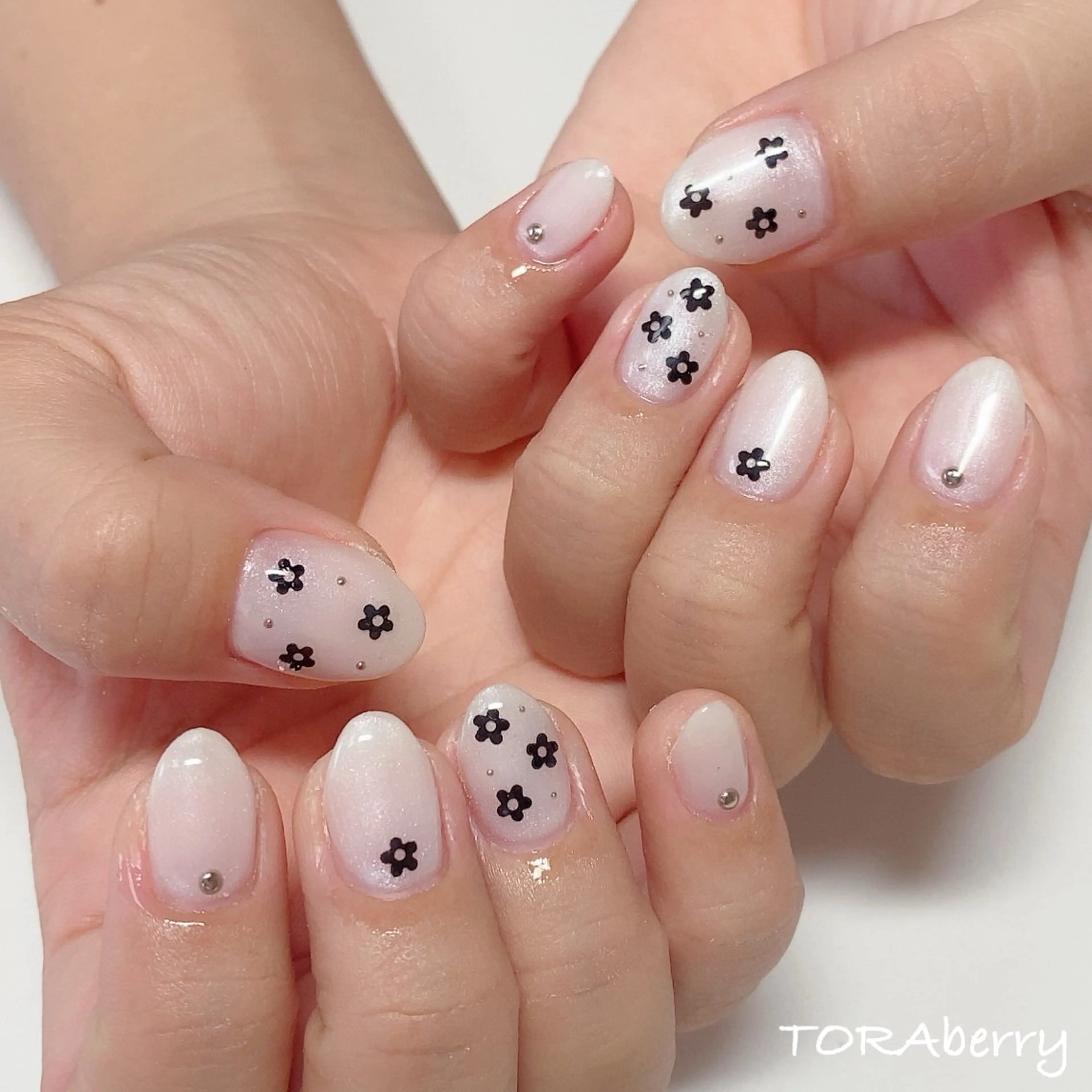 ネイル ハンドネイル ネイリスト なつみのネイルデザイン