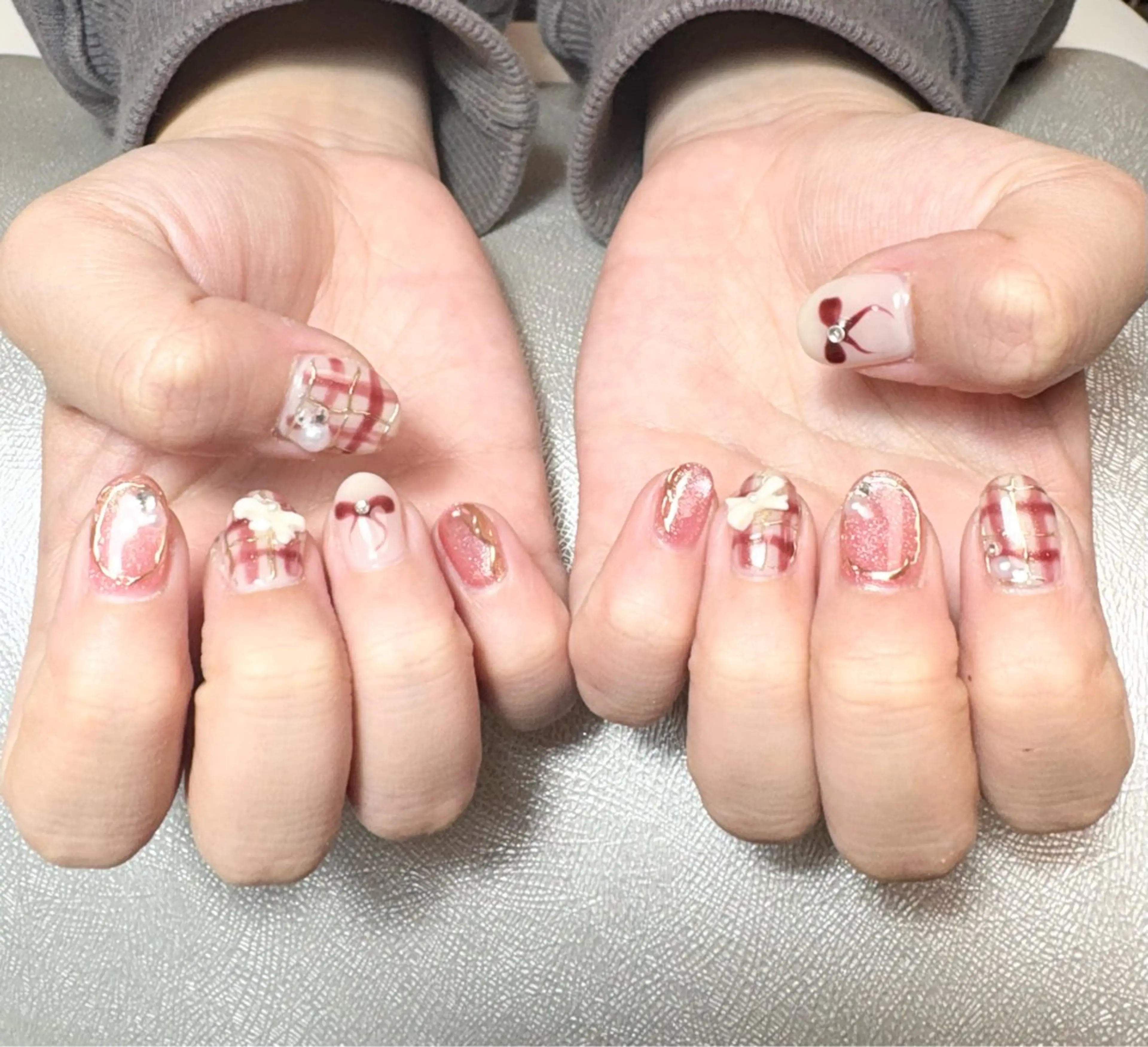 ネイル ボルドー リボン 冬ネイル ハンドネイル ✨韓国✨nail salonLumieのネイルデザイン