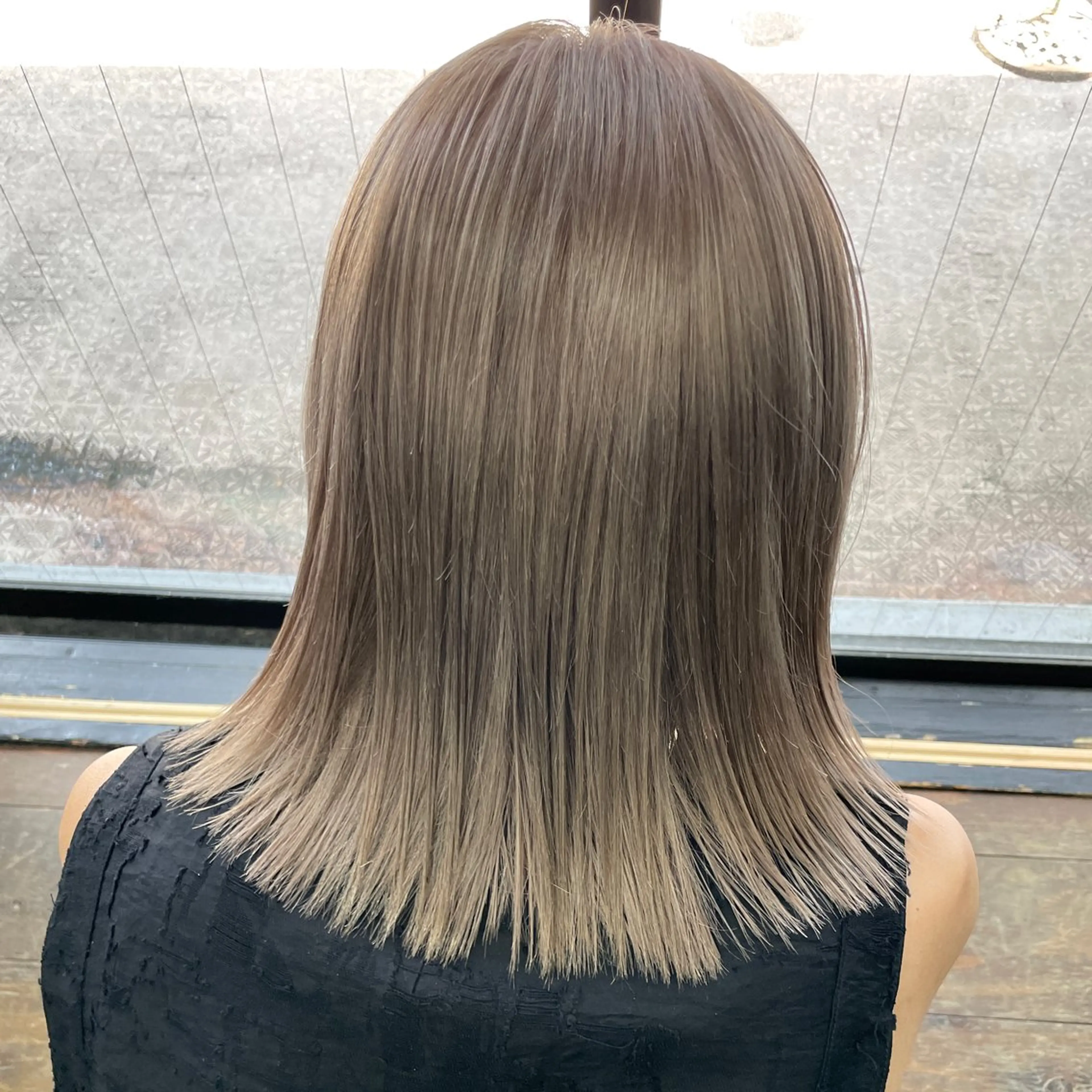 ミディアム カット ヘアカラー トリートメント vivre libre所属・vivre libreのヘアスタイル