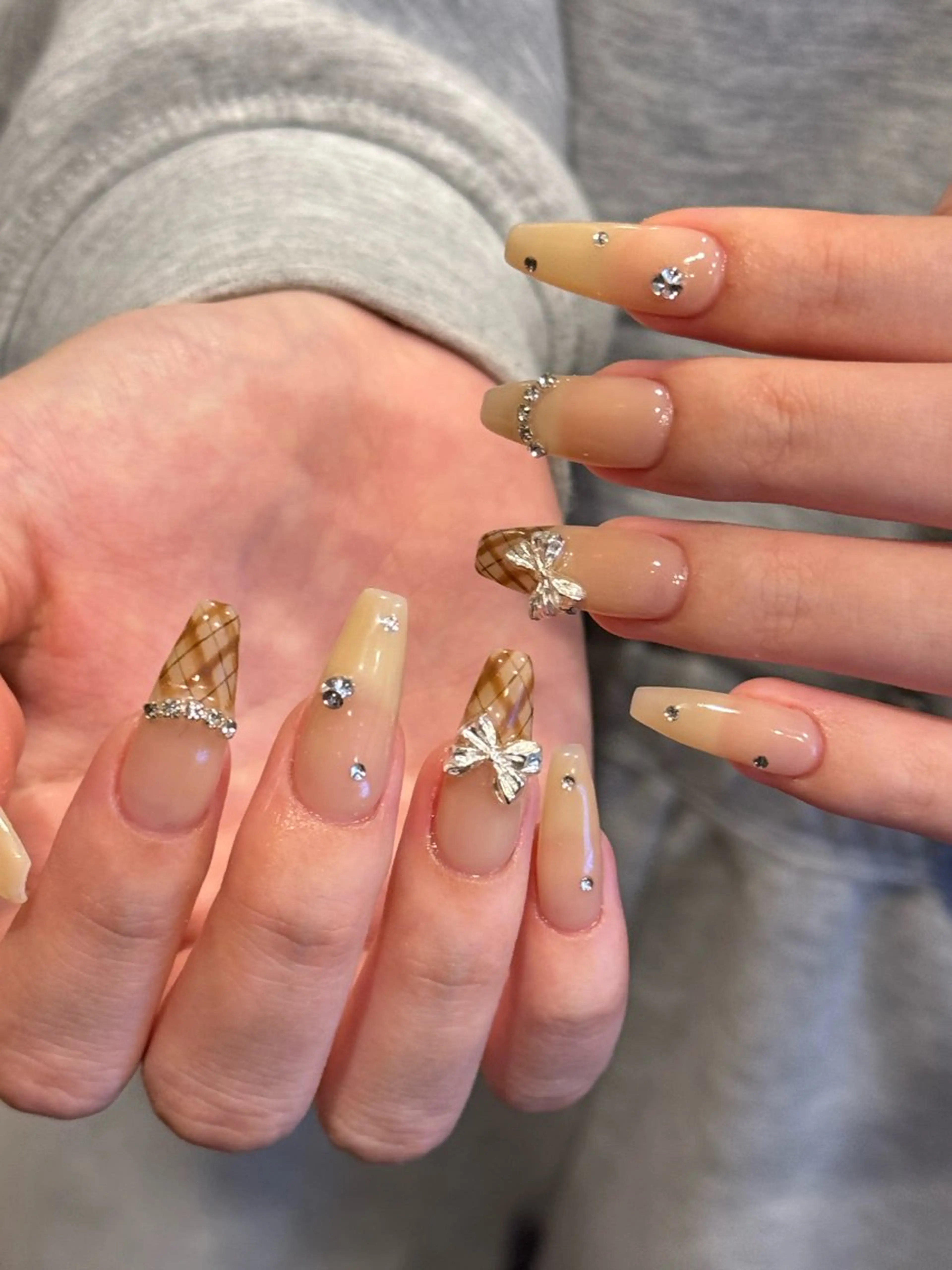 ネイル マグネットネイル ワンカラーネイル ハンドネイル Nobody_ Karenのネイルデザイン