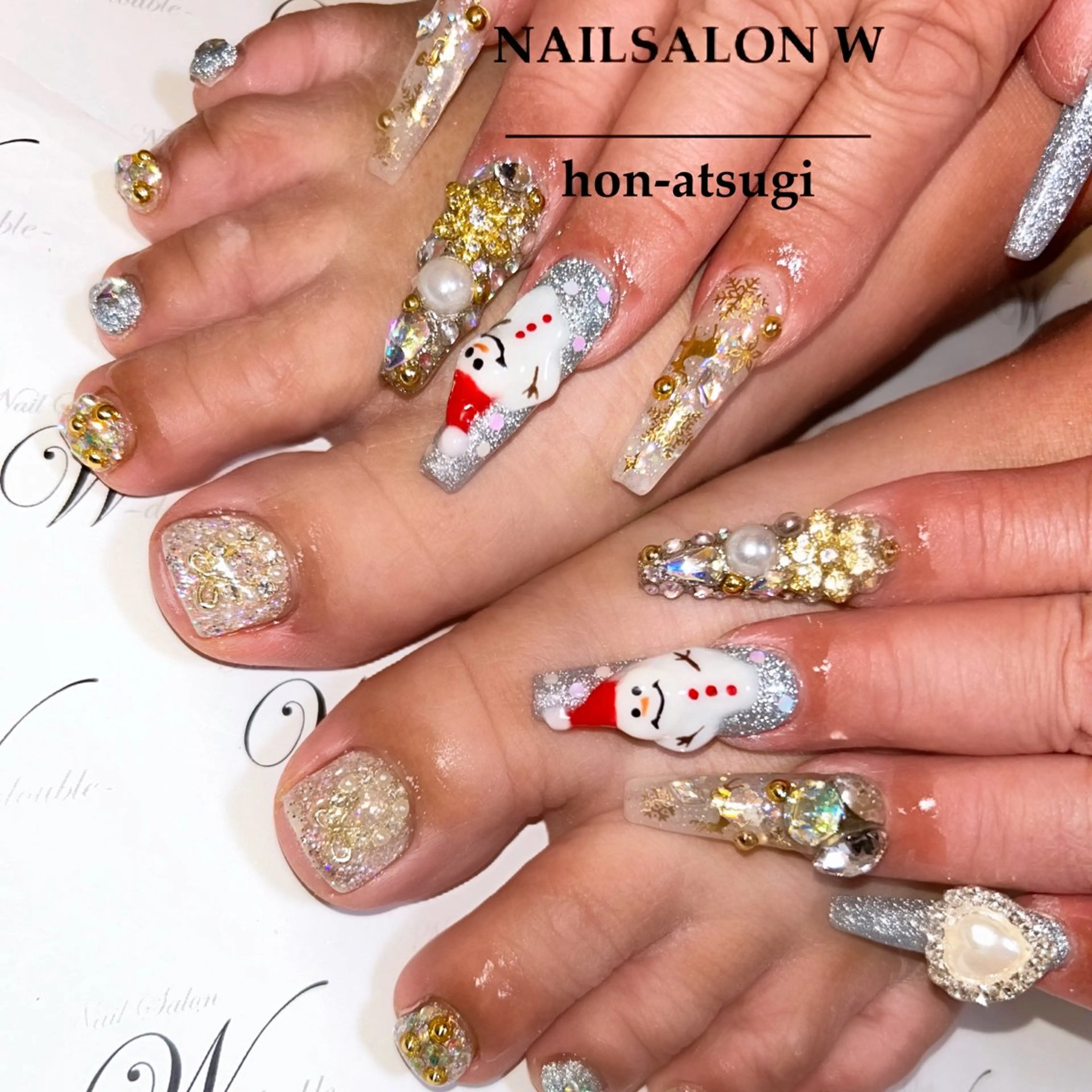 セミロング ハンドネイル ネイルサロン ダブルのネイルデザイン