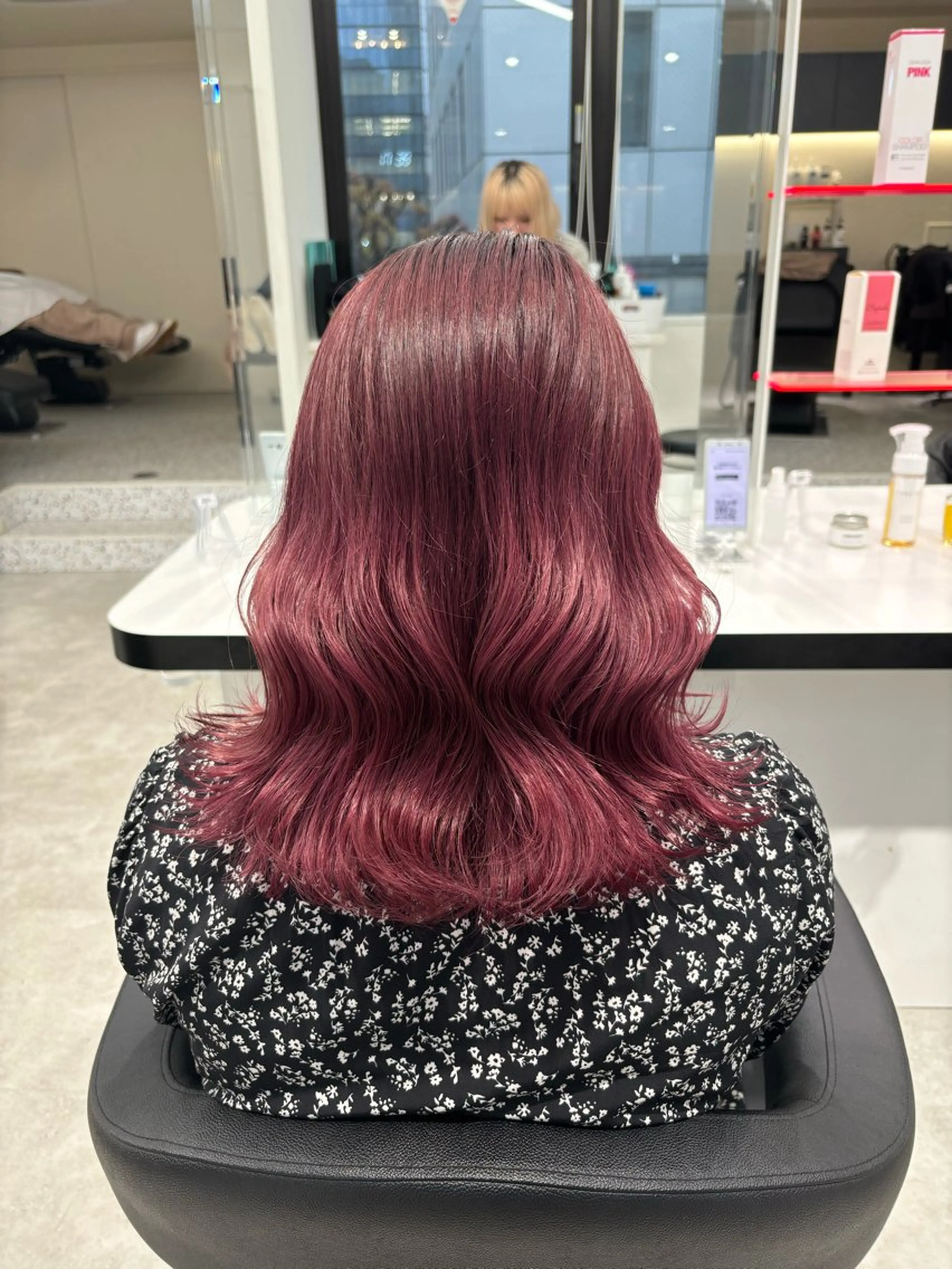 ミディアム Wカラー/暖色/べ ージュりく©︎🐝のヘアスタイル