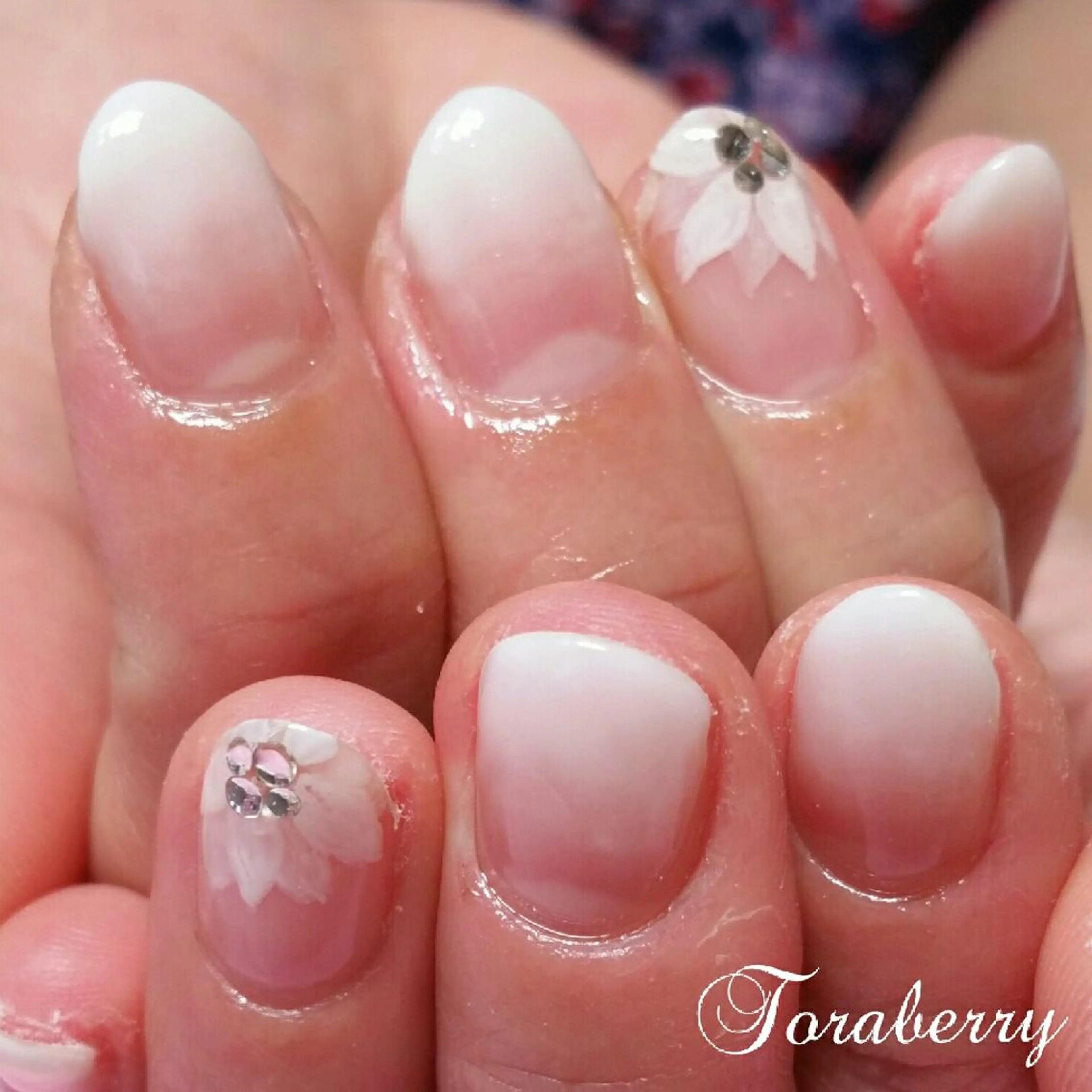 ネイル グラデーション 持ち込み ネイリスト なつみのネイルデザイン