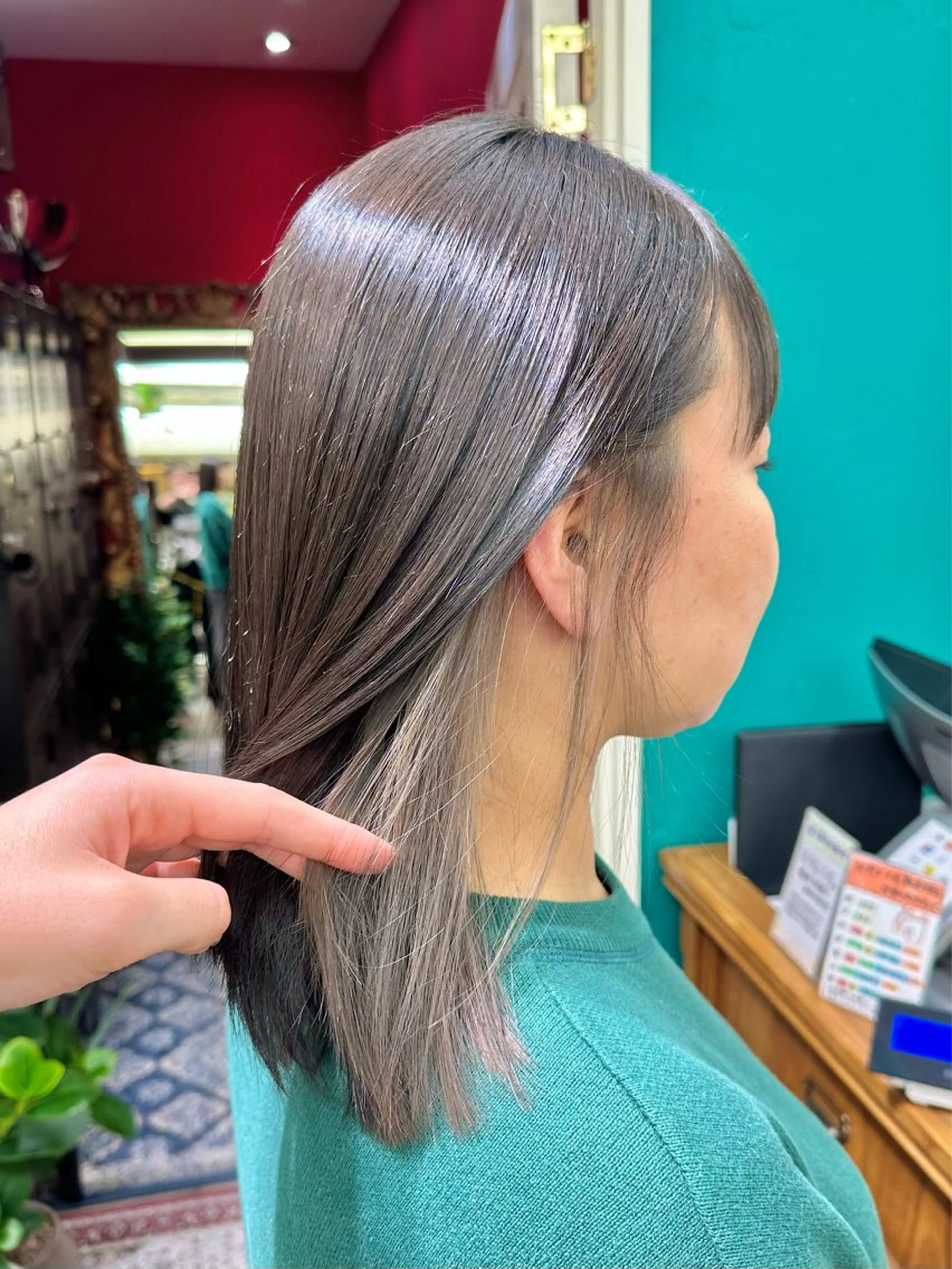 ミディアム カラー ヘアカラー トリートメント ＼脱・うねり& 広がり／gite菊のヘアスタイル