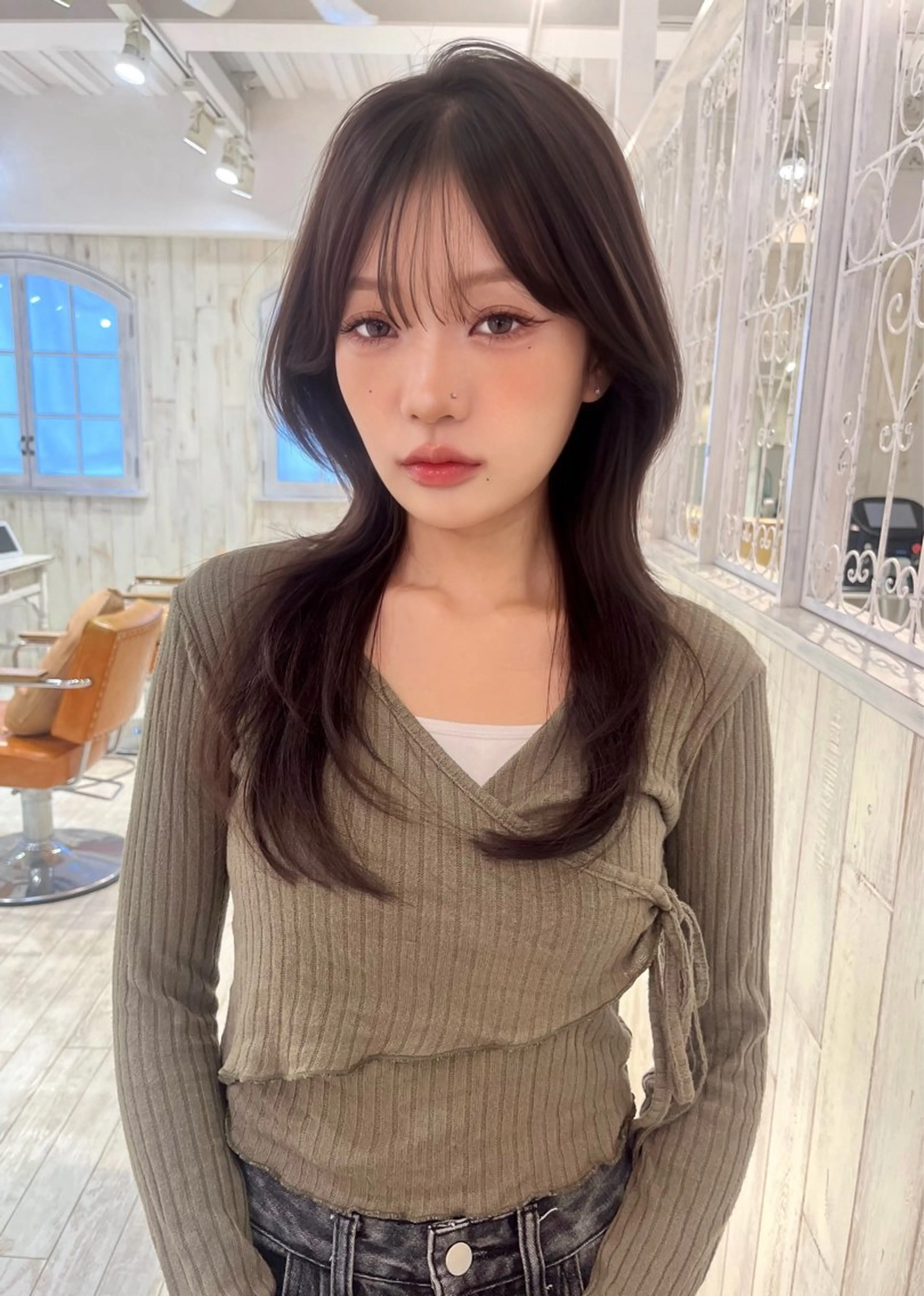 ロング カラー ロングレイヤー グレージュ ハッシュカット 韓国風ヘア レイヤーカット カット ヘアカラー 【韓国ヘア×透明感 カラー】笹谷 莉未のヘアスタイル