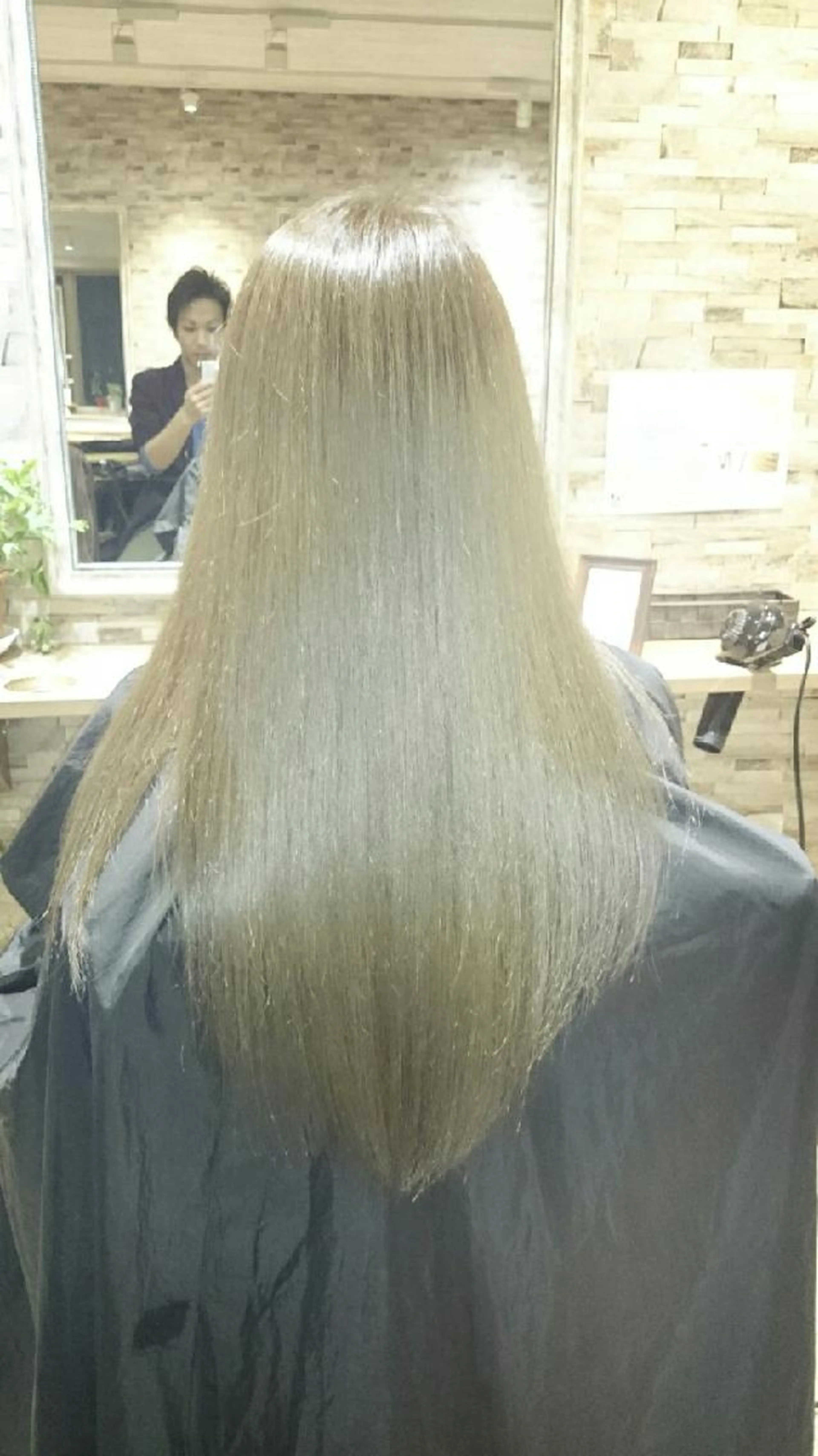 NEW！サプリケアカラー＆トリートメント　¥6600の写真