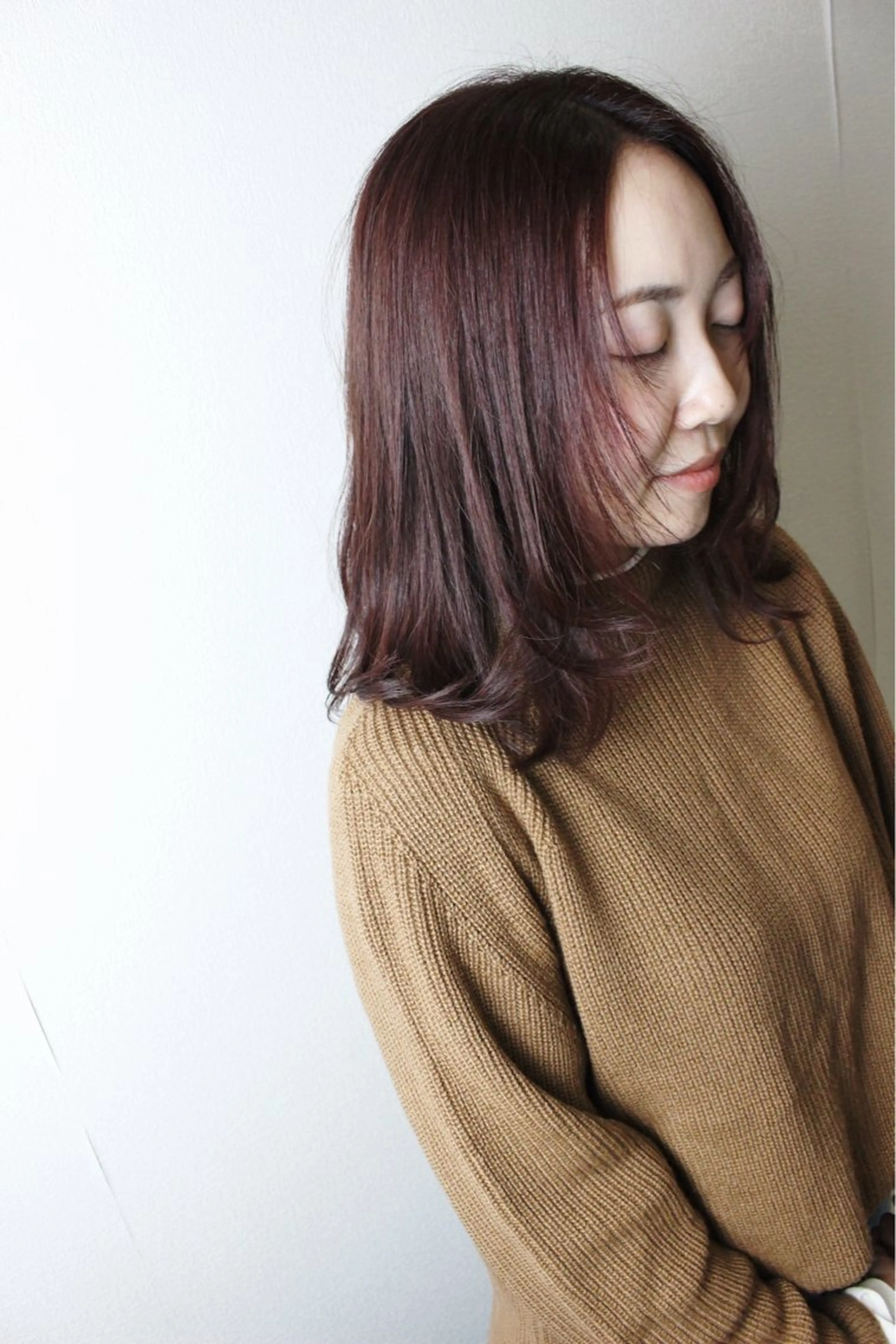 ミディアム カラー ベージュカラー ピンクカラー ピンクベージュ カット ヘアカラー 土居 正季のヘアスタイル