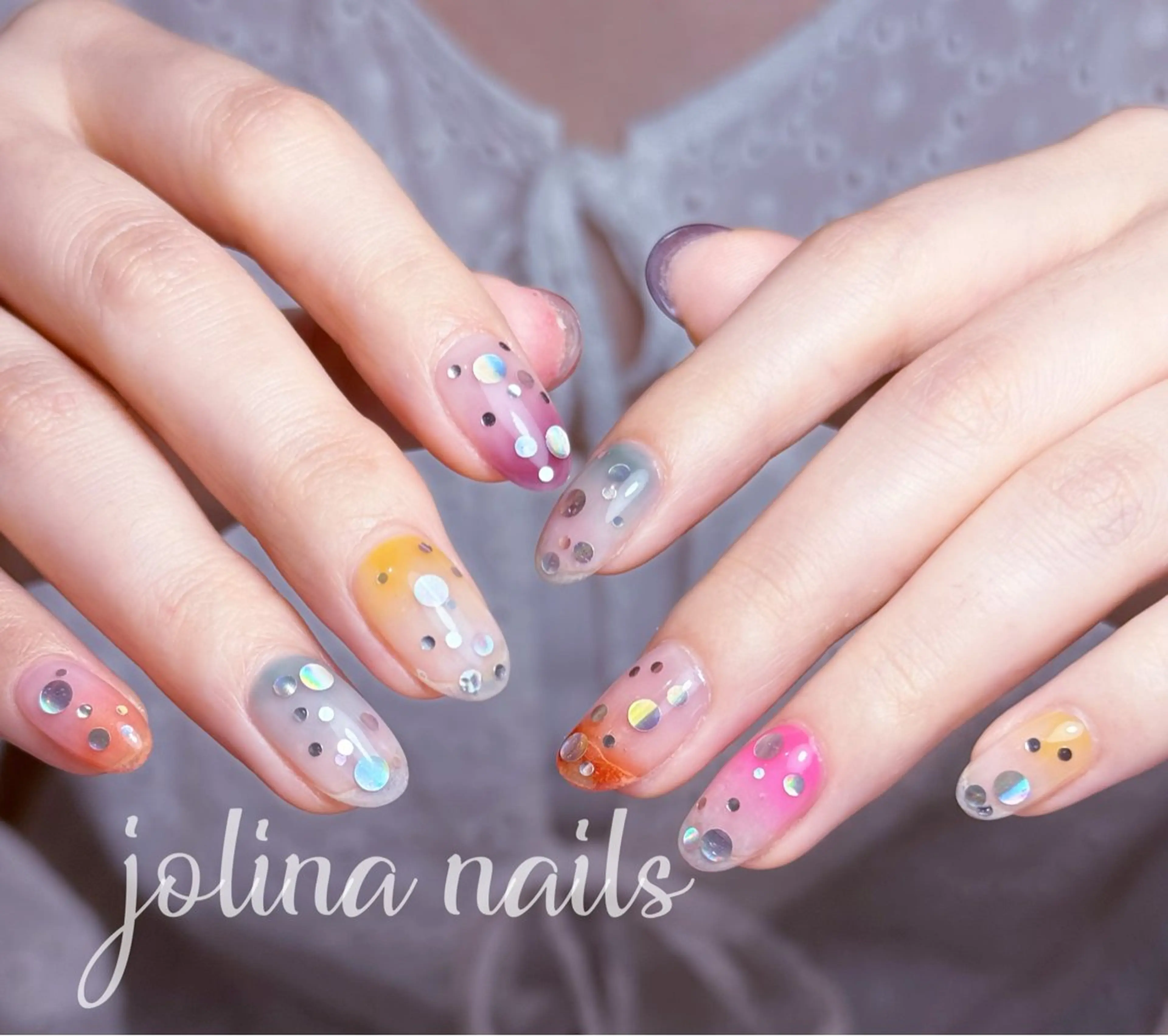 ネイル ドット ホログラムネイル ハンドネイル jolina nails鶴見店のネイルデザイン