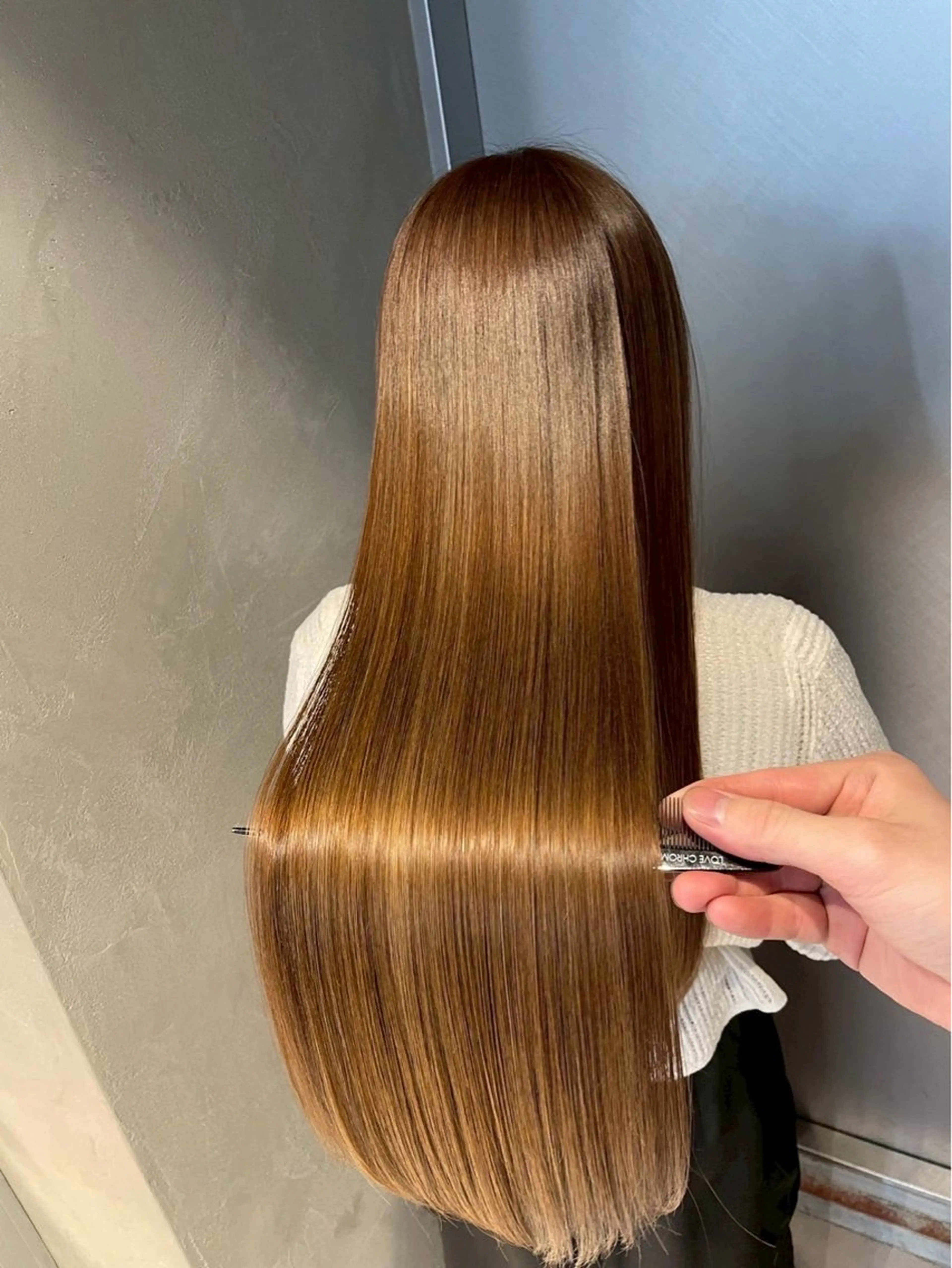 ロング カラー youres hair 新宿3丁目店所属・🍫ハイトーン✖︎ 髪質改善🍫柴田のヘアスタイル