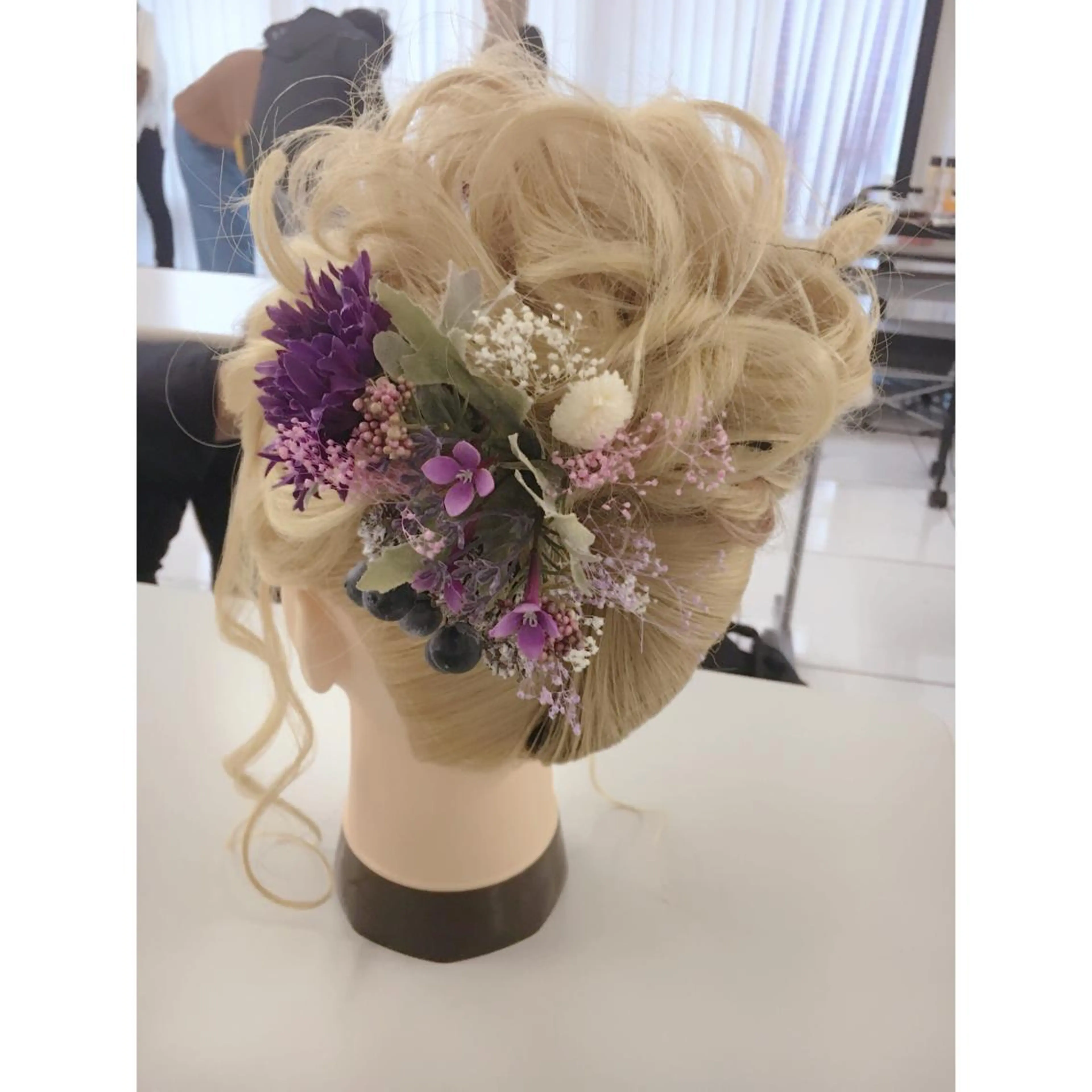 ロング ヘアアレンジ 卒業式のヘアスタイル 韓国hair ·͜· watanabeのヘアスタイル