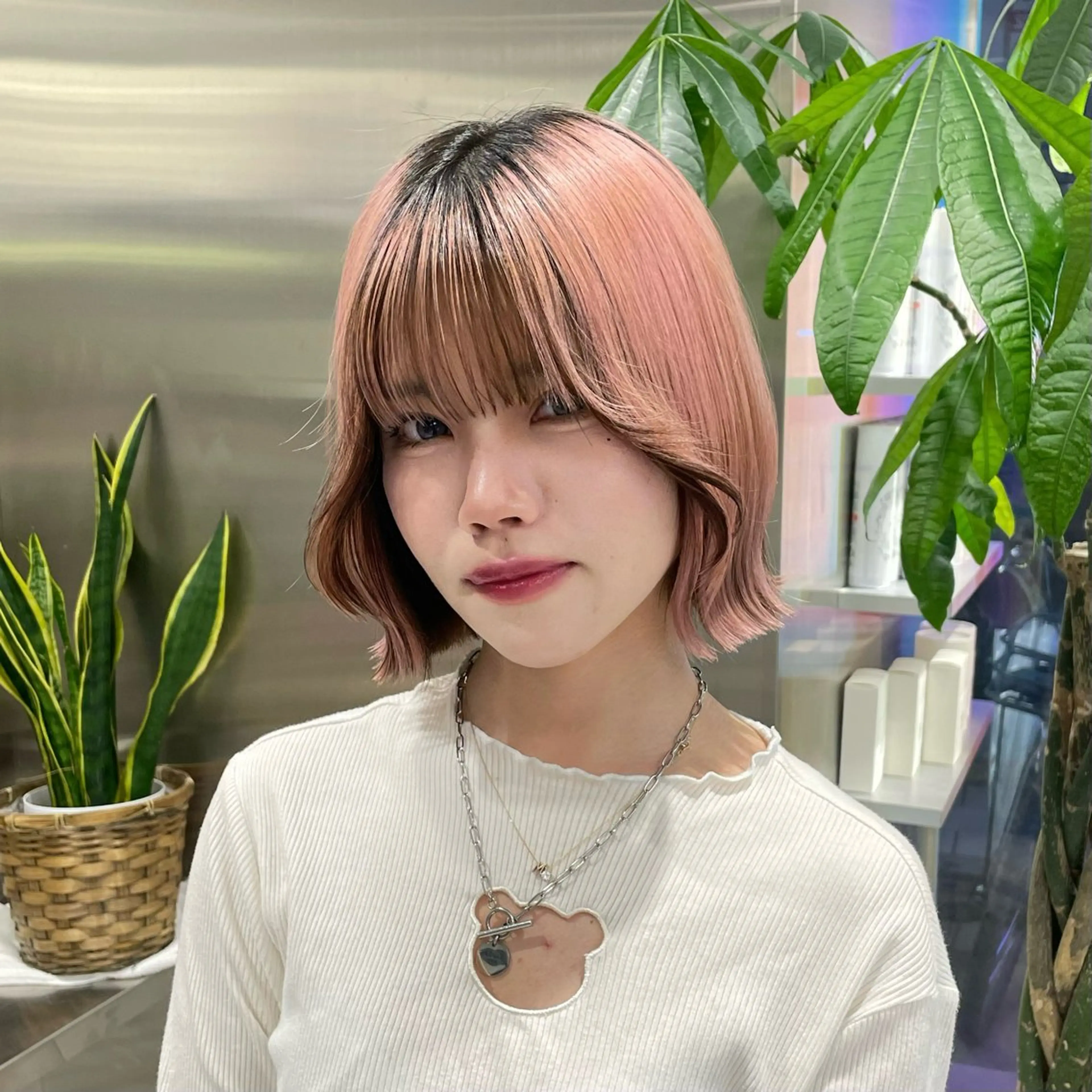 ショート クルミ/ 💕ワンホンネイルのネイルデザイン