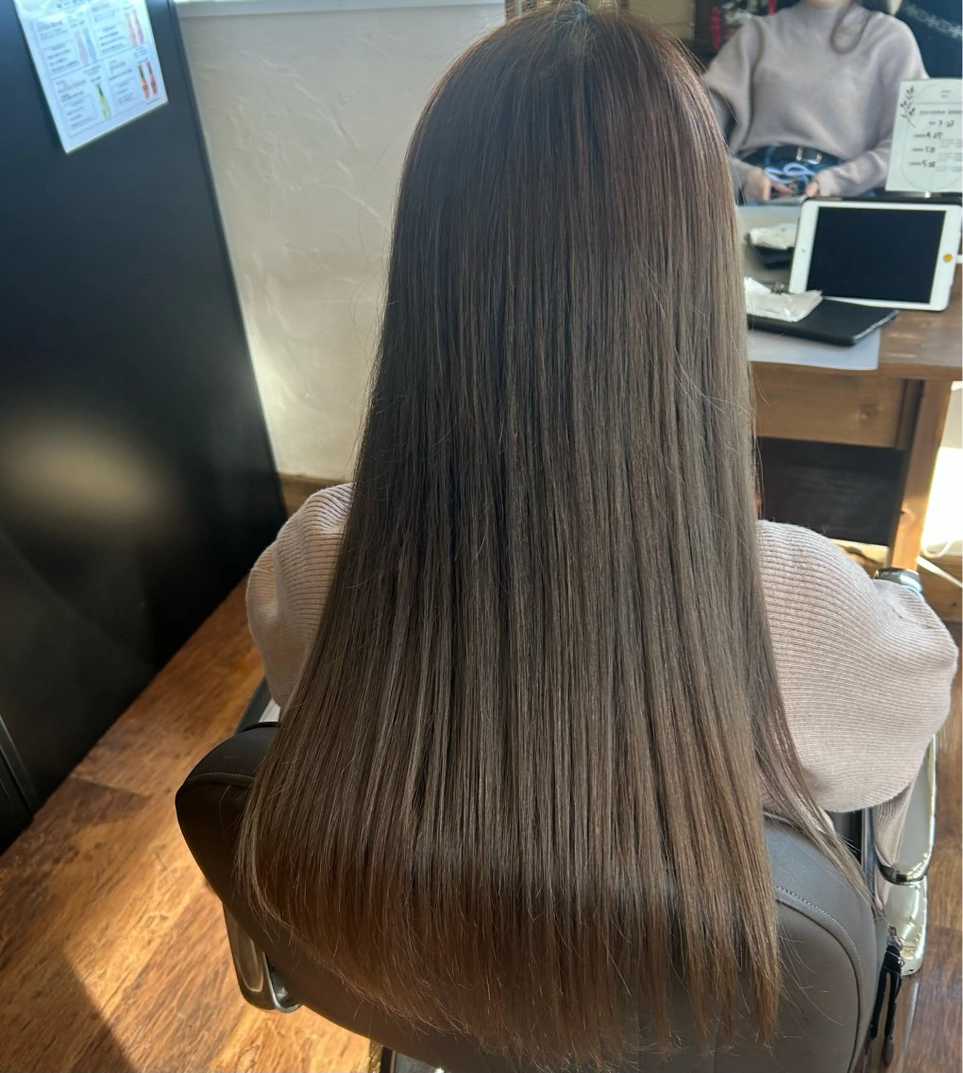 カラー 木戸 彩乃のヘアスタイル