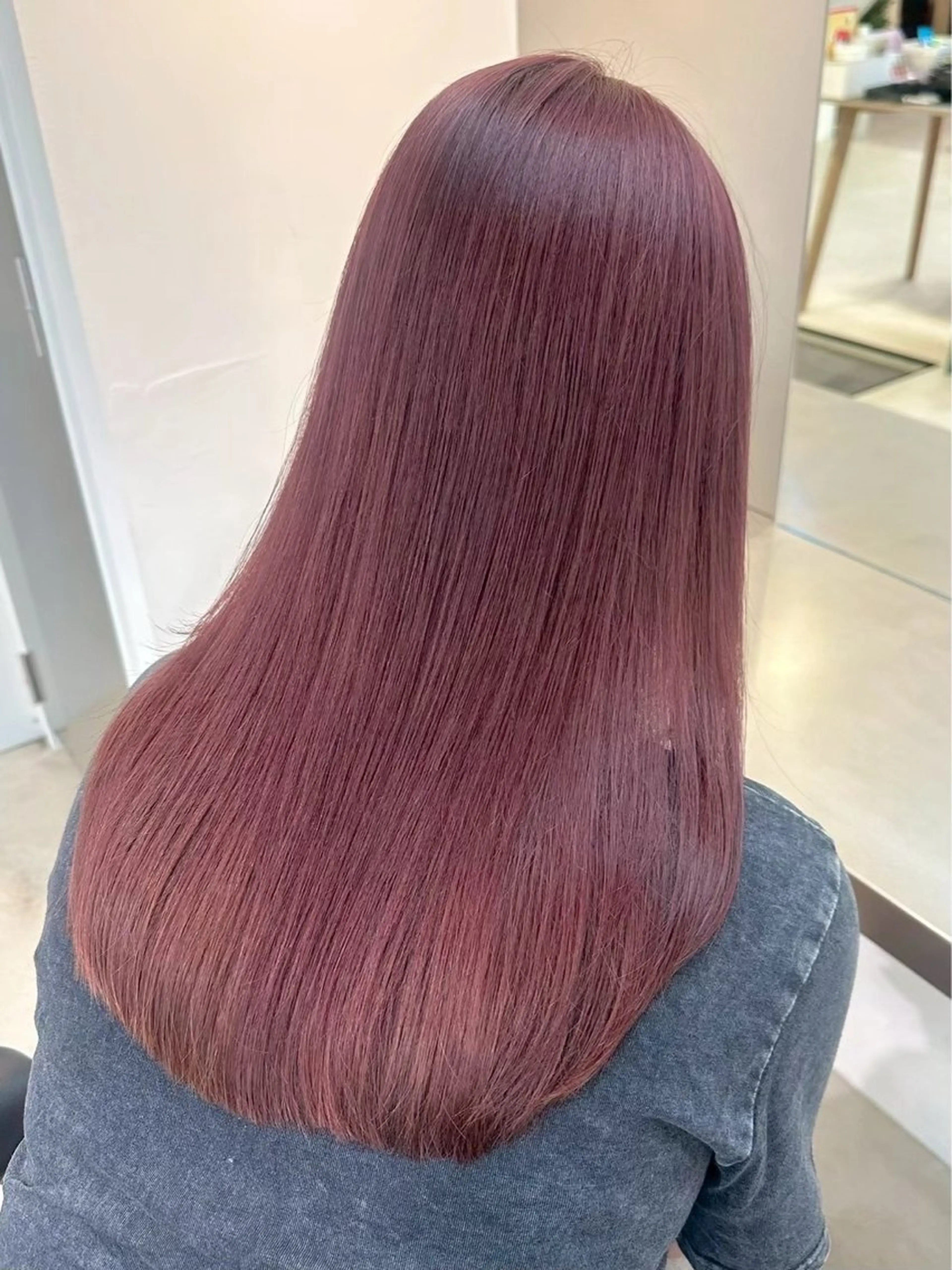 ロング カラー ピンクカラー ヘアカラー うる艶カラー 🪐💫serenaのヘアスタイル