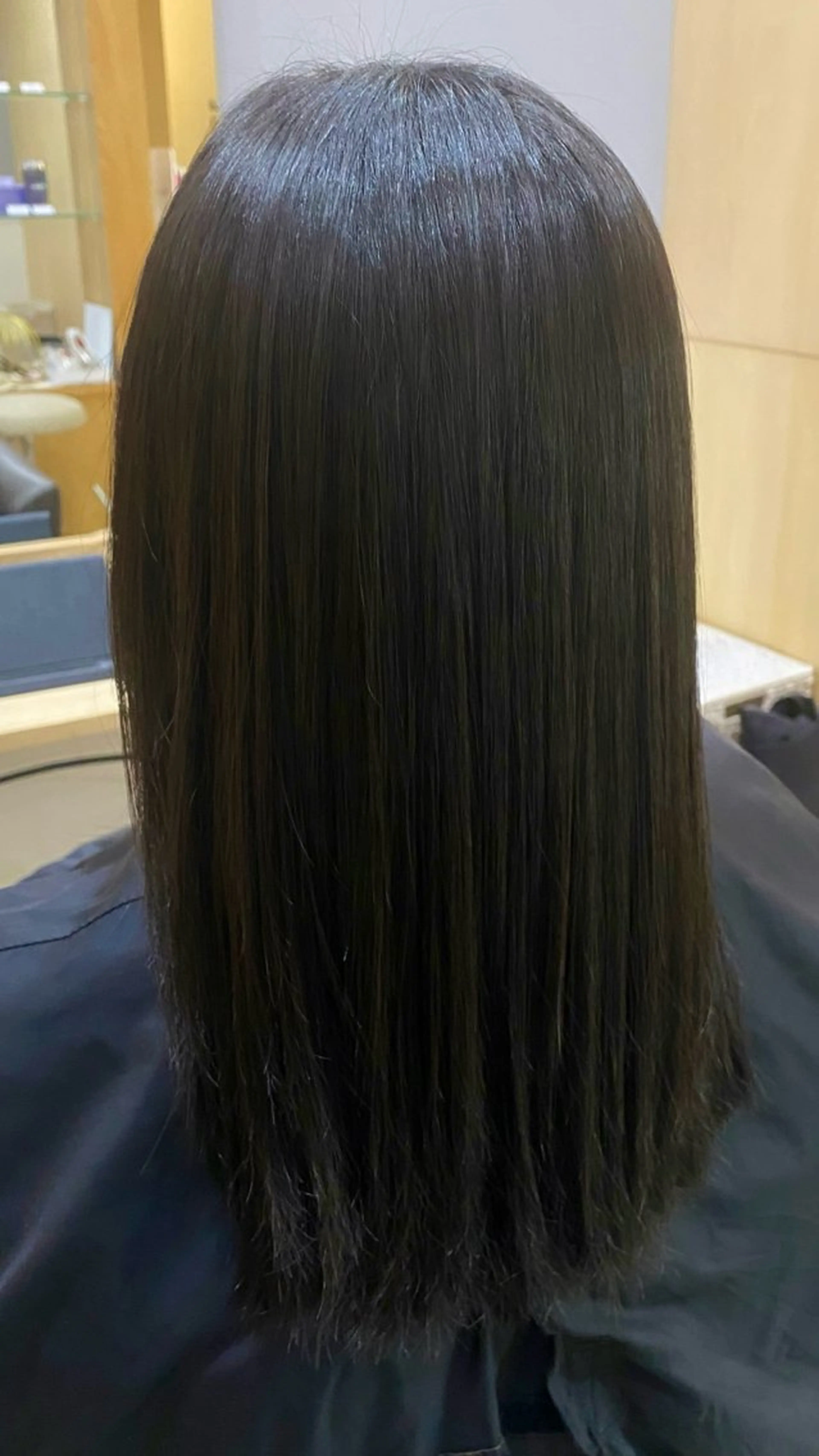 カラー miloc minamiのヘアスタイル