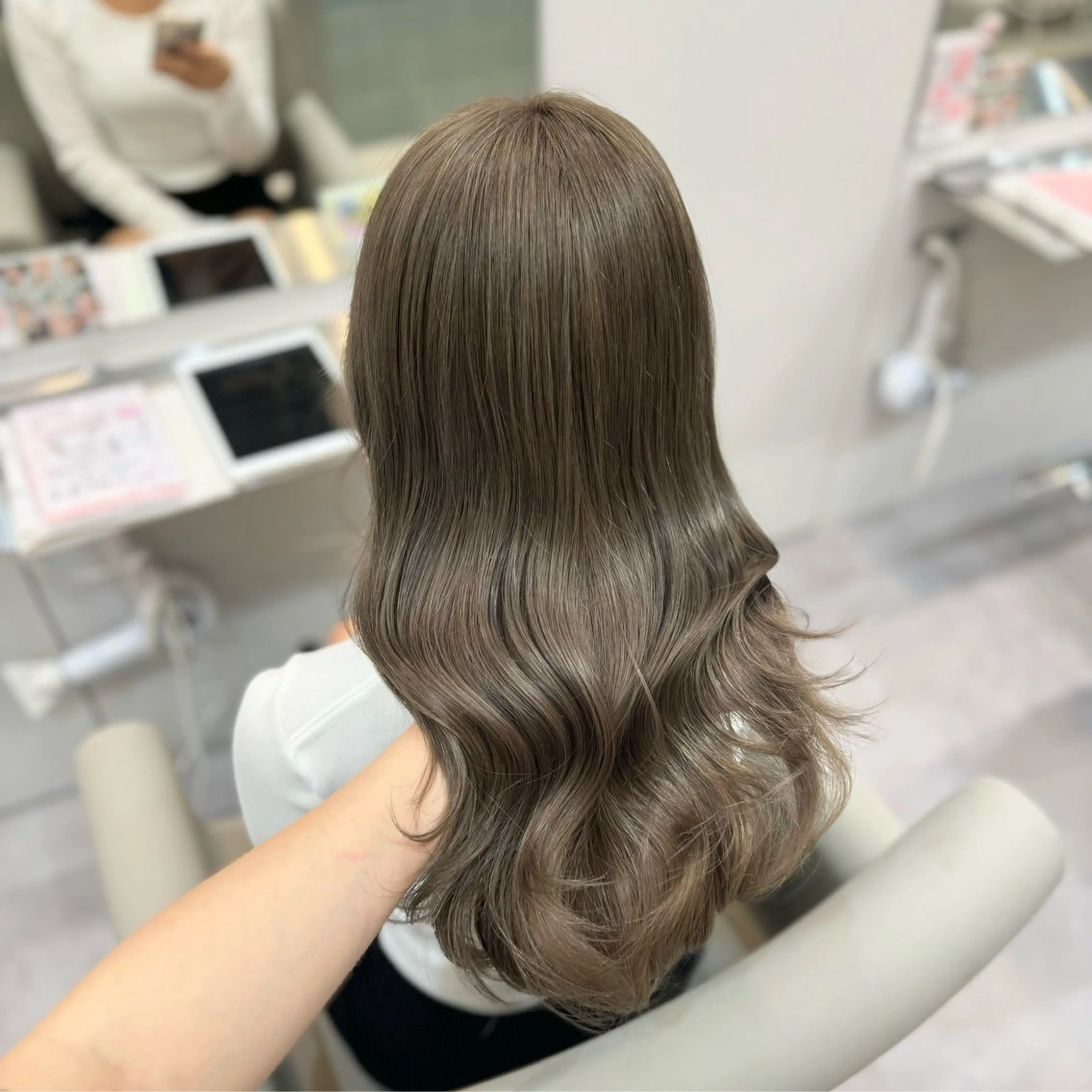 ロング カット ヘアカラー R 横浜【アール】所属・ハイトーン/韓国 ヘア　momo˚✧₊のヘアスタイル