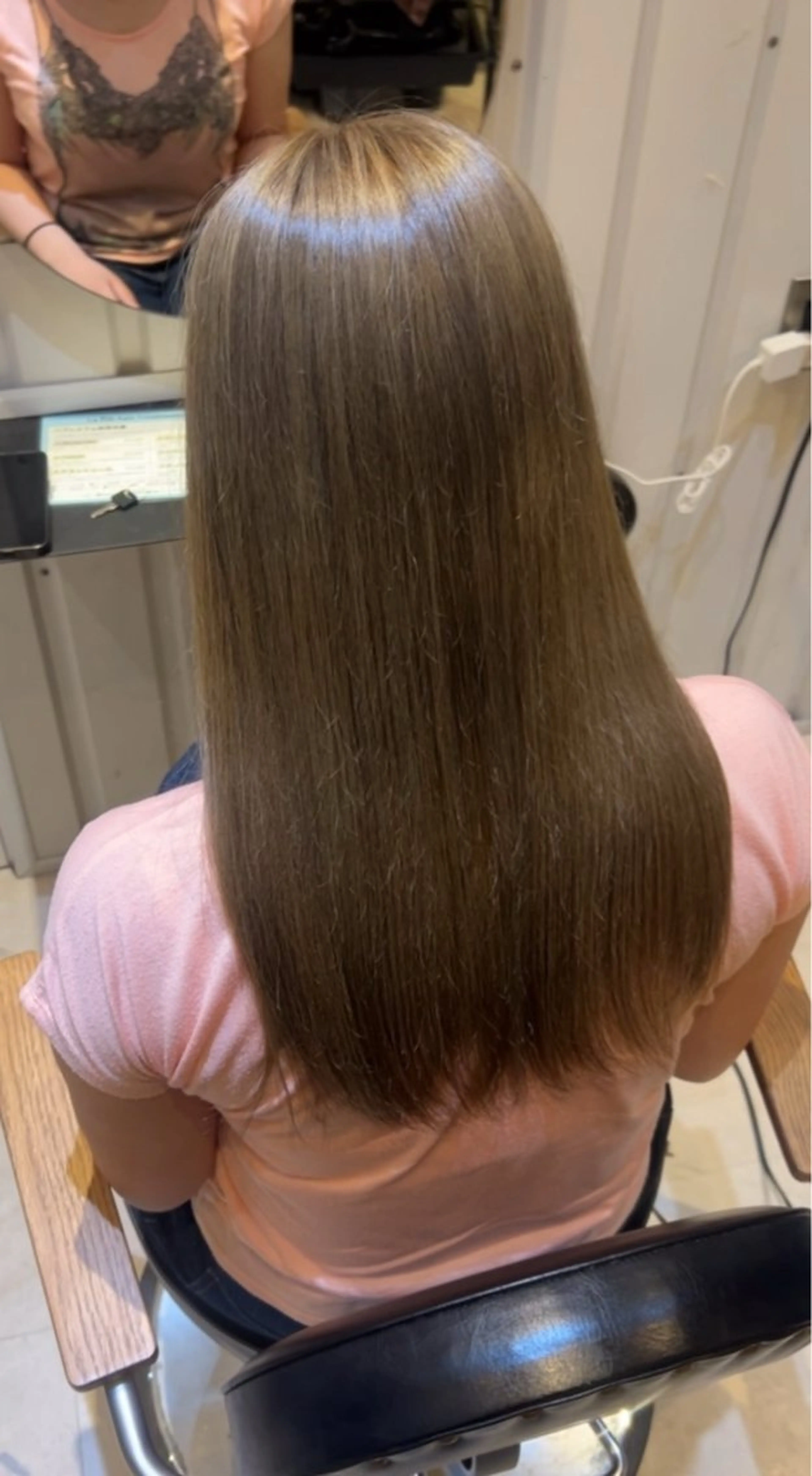 カラー ベージュカラー ブリーチ オリーブベージュ La fith hair fun 池袋店所属・赤み消しカラー🍏 白髪染め HIROのヘアスタイル