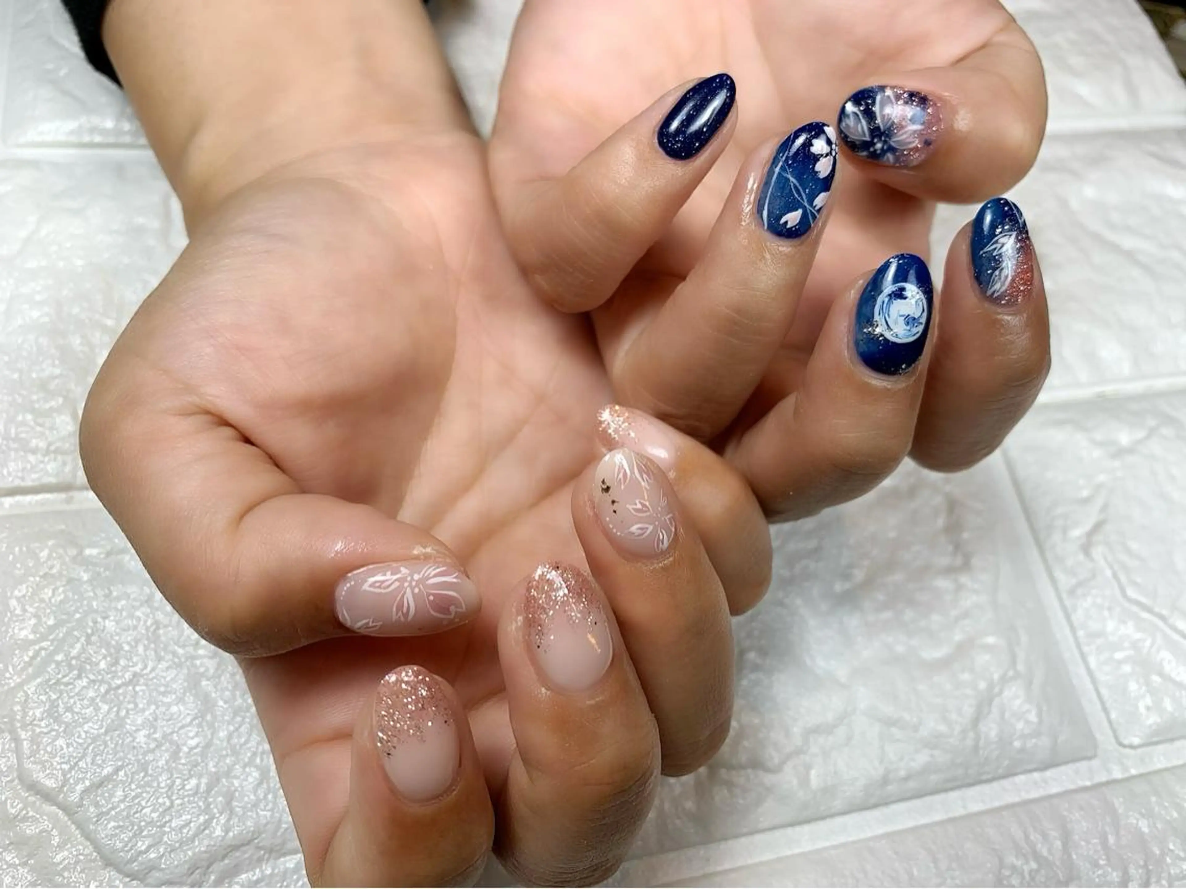 ネイル 桜ネイル ハンドネイル Nail Salon R.N アールドットエヌ所属・R.N アールドットエヌのネイルデザイン