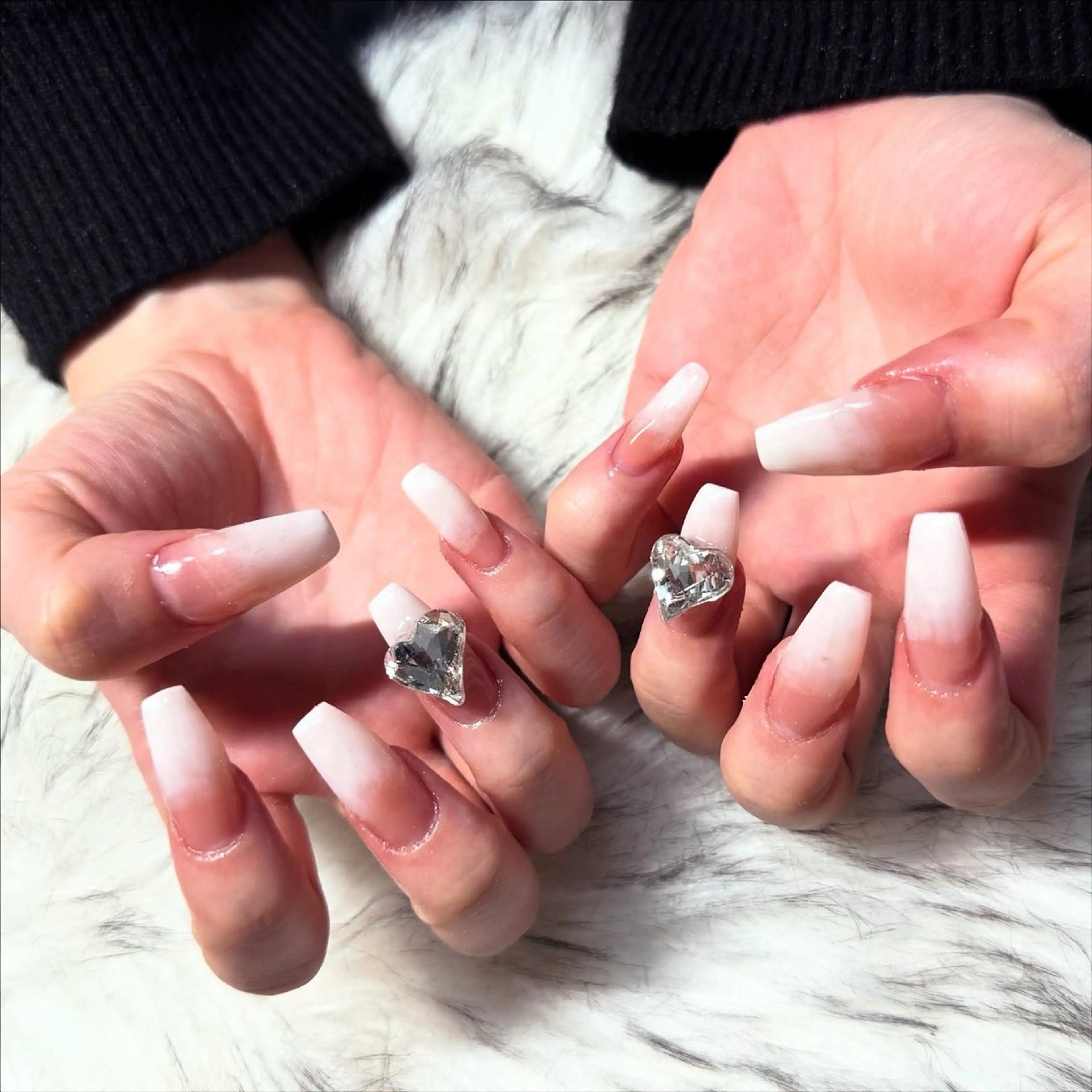 ロング ハンドネイル mao .のネイルデザイン