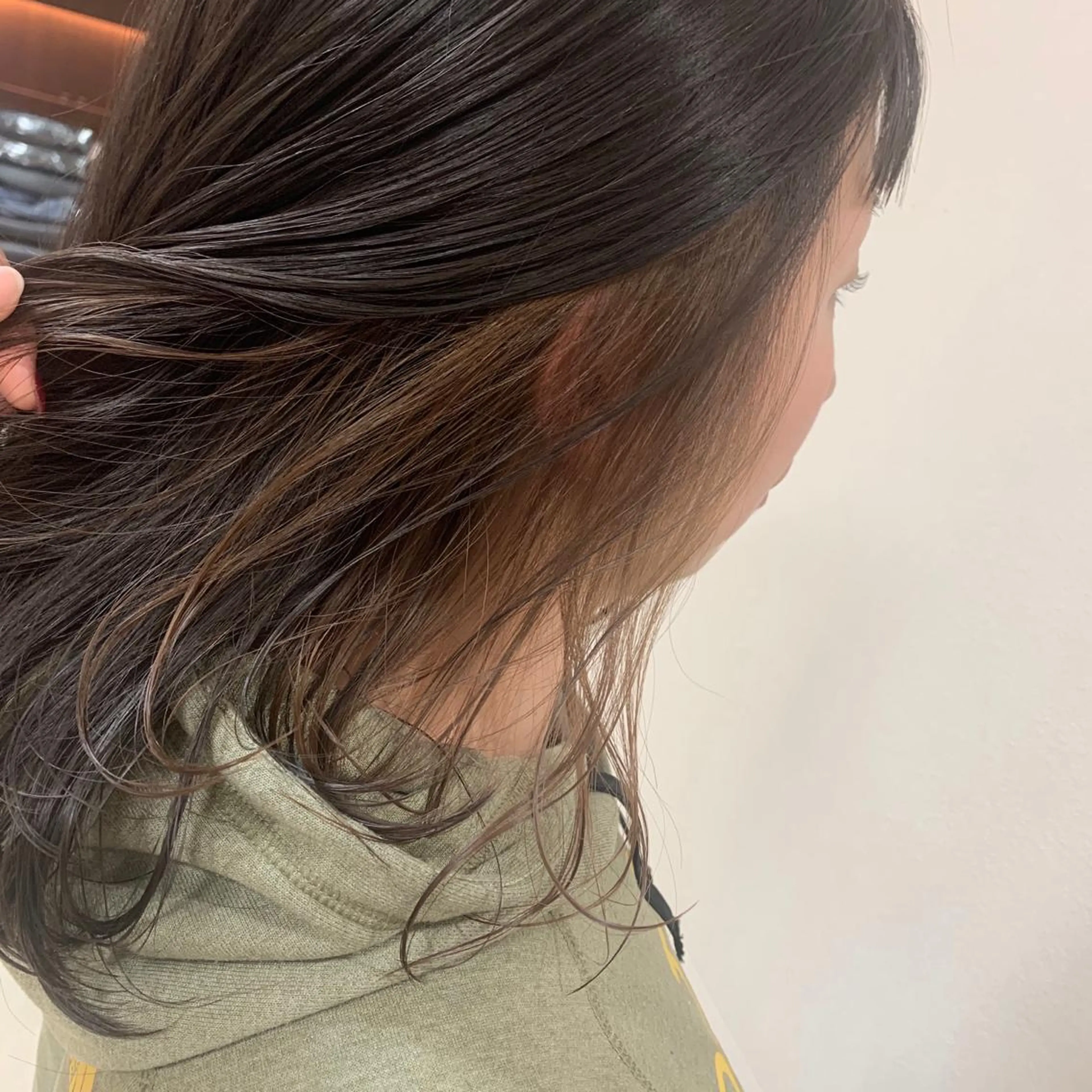 セミロング カラー ヘアアレンジ ブリーチ ブリーチなしカラー ヘアカラー トリートメント 【Sweep】おじま のぞみのヘアスタイル