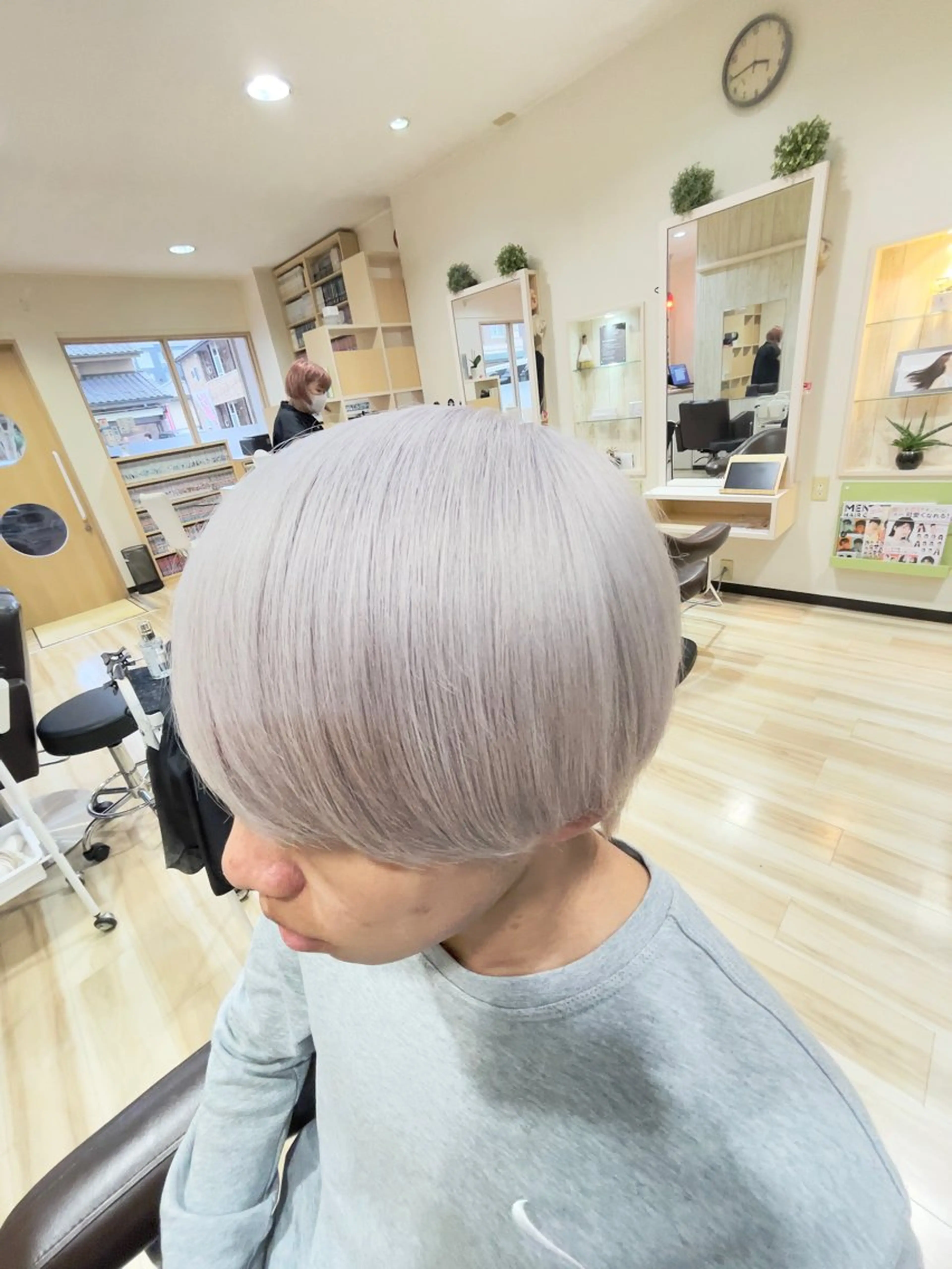 ショート カラー メンズ メンズブリーチ ブリーチ 🌈派手髪ハイトーン 🌈鈴木亮太🌈のヘアスタイル