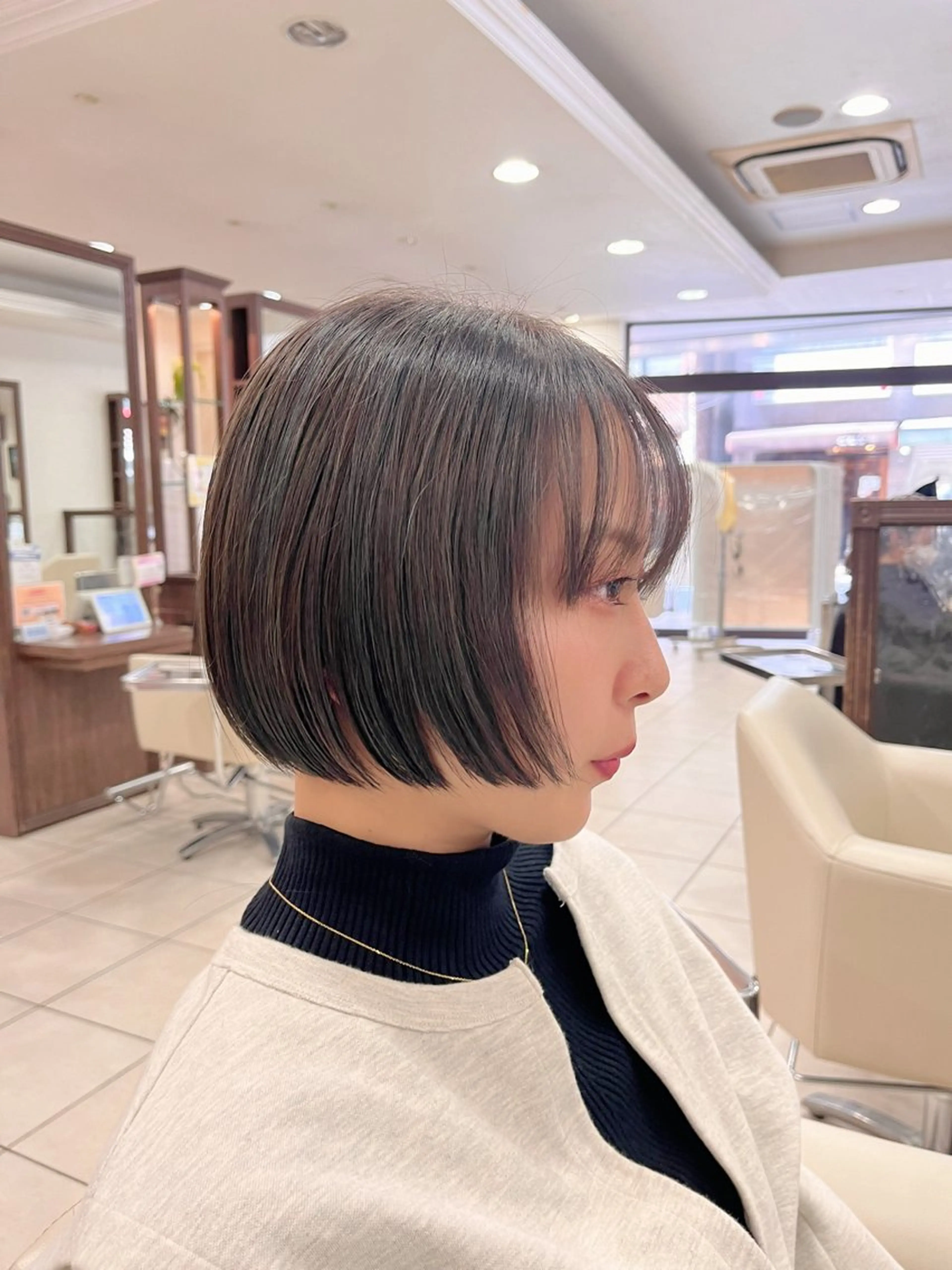 ショート カット ヘアカラー トリートメント ✨髪質改善・縮毛矯正 専門美容室マーベルのヘアスタイル
