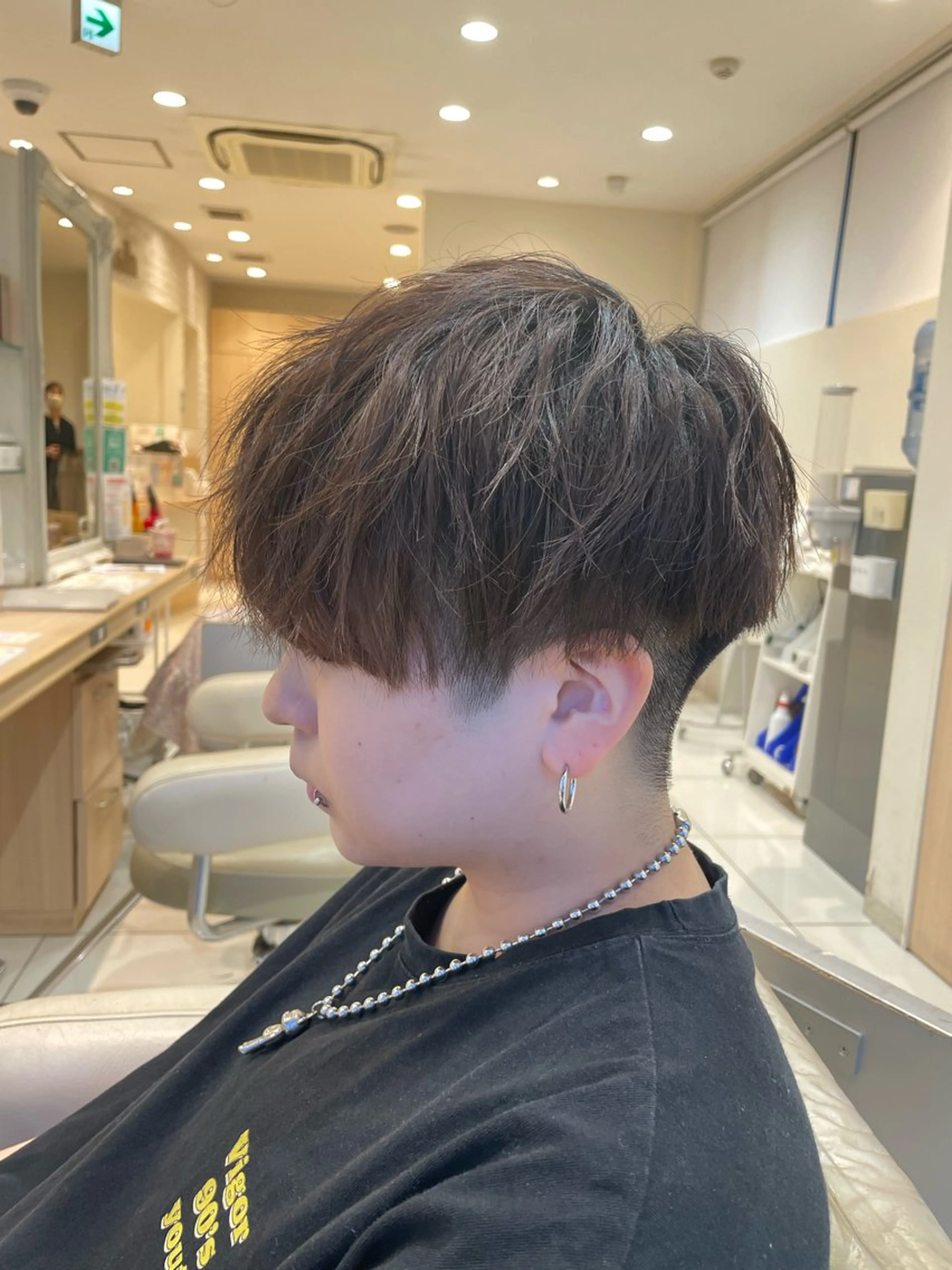 ショート パーマ 渡辺 愛枝/艶カラー🩵のヘアスタイル