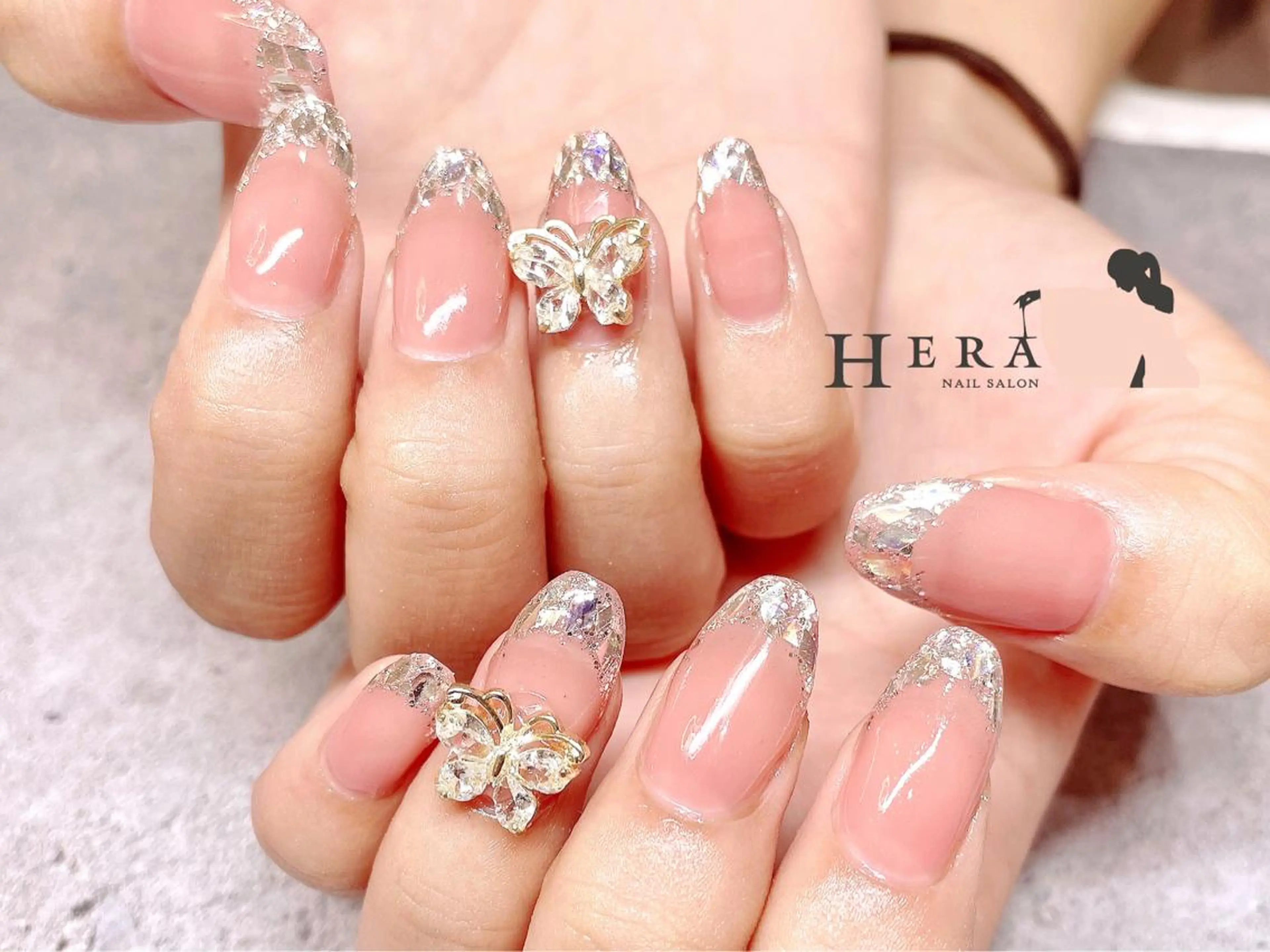 ネイル フレンチネイル ガラスフレンチ WELINA nail salonのエステ・リラクイメージ