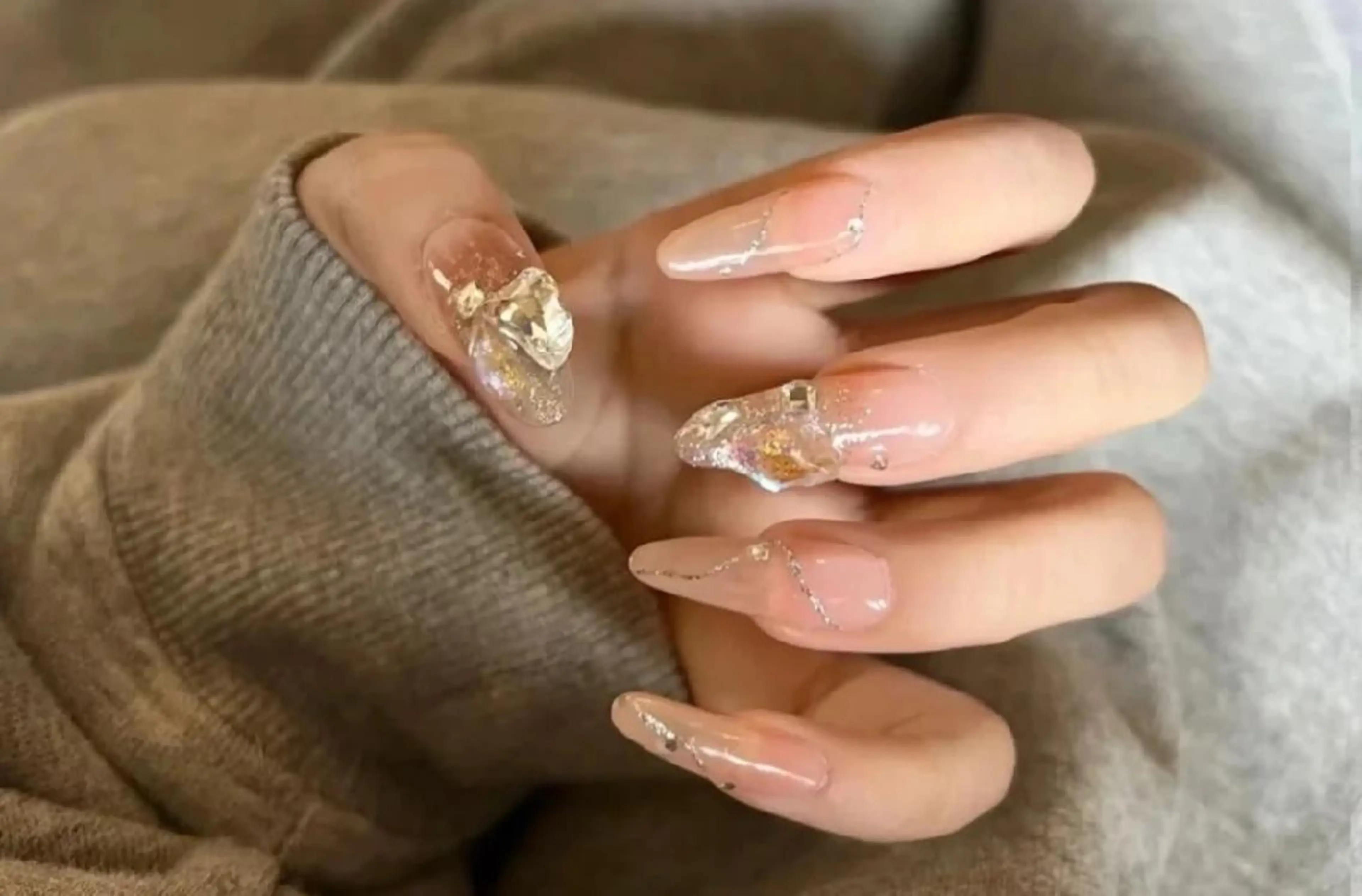 ネイル ハンドネイル N. サロン所属・Theone栄店 田口のネイルデザイン