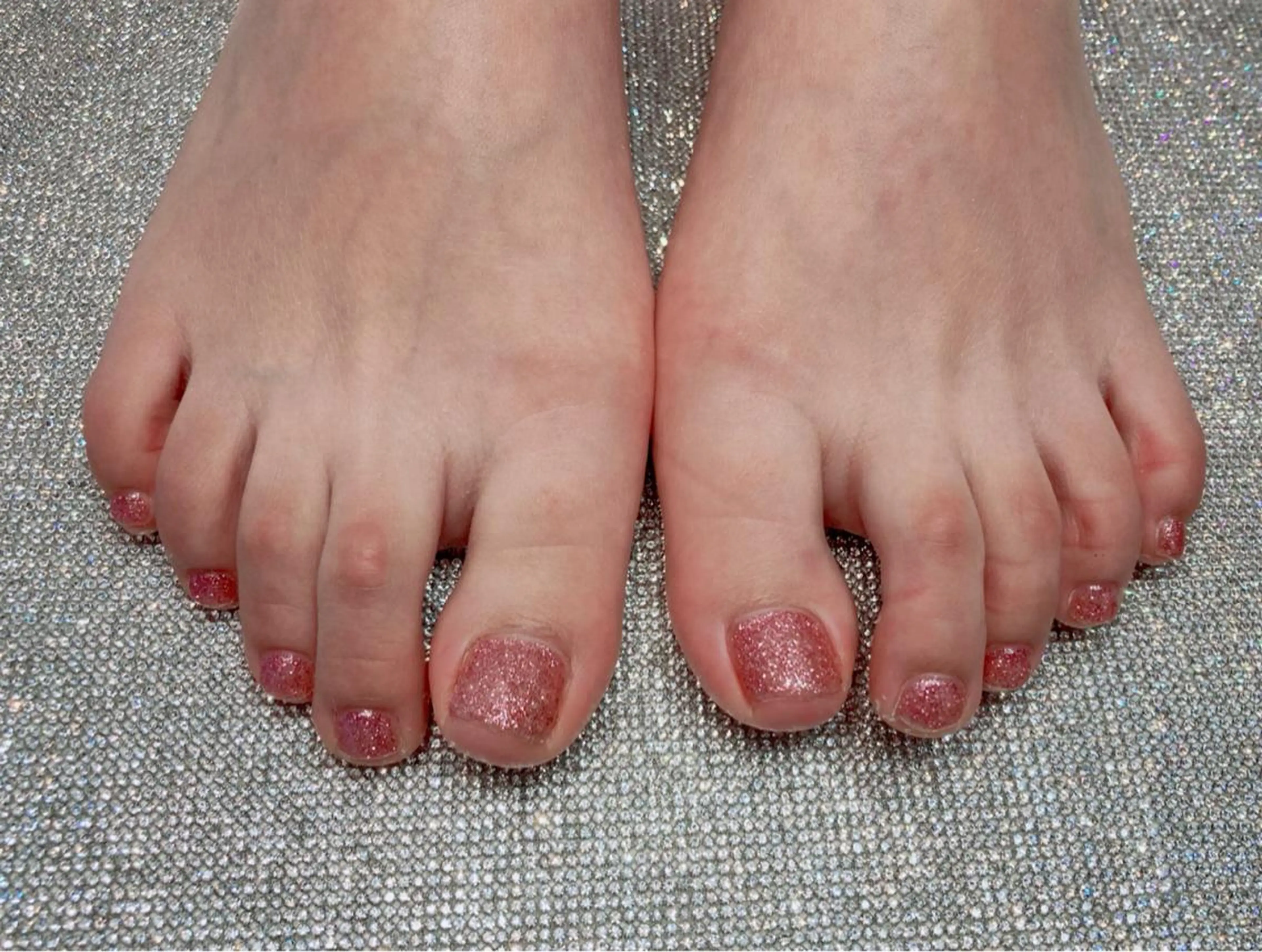 ネイル フットネイル キラキラネイル ラメ(グリッター) 🖤BARON🖤 MIUのネイルデザイン