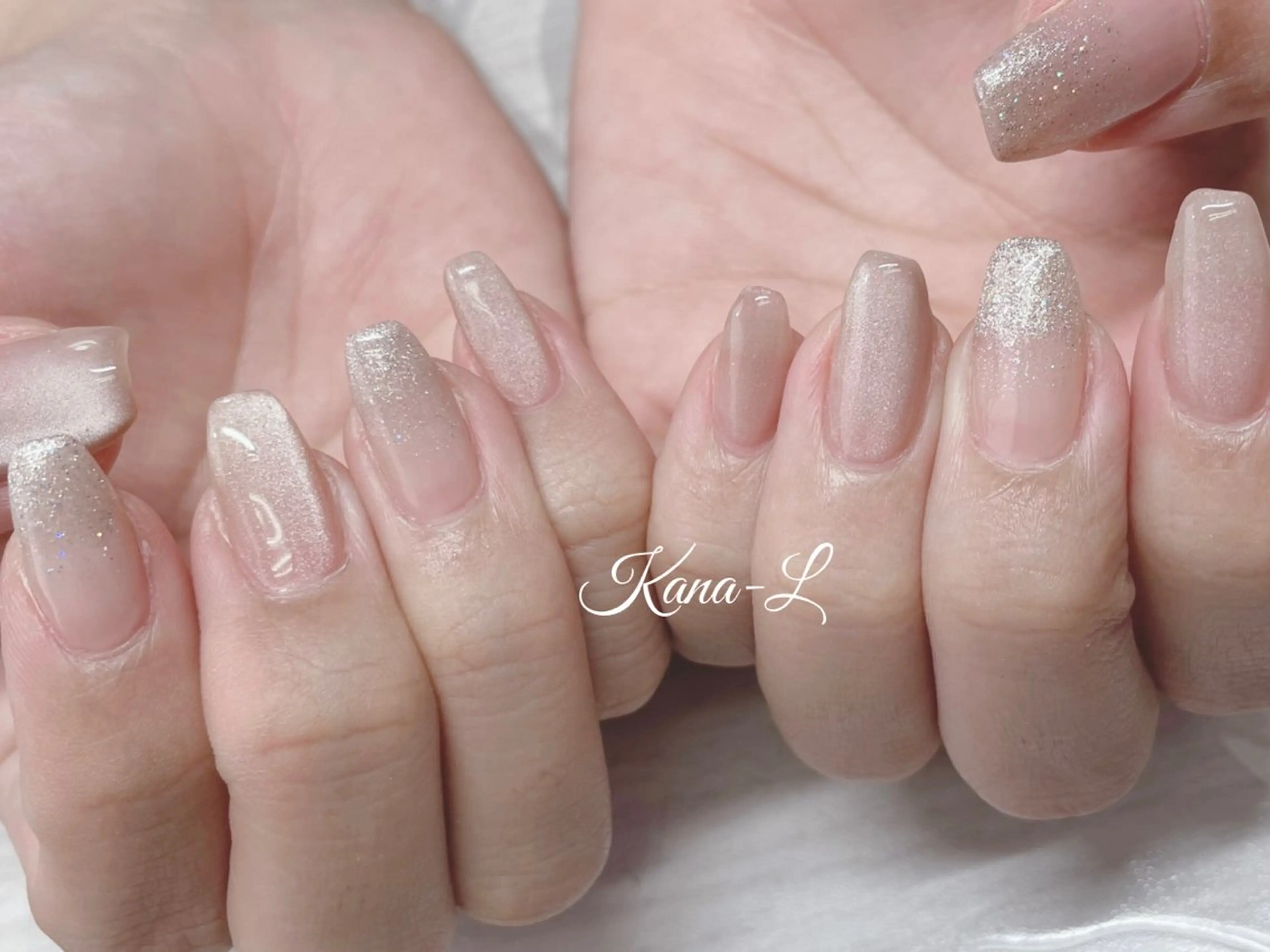 ネイル ジェルネイル グラデーション 韓国ネイル マグネットネイル パラジェル 芦辺 香奈のネイルデザイン