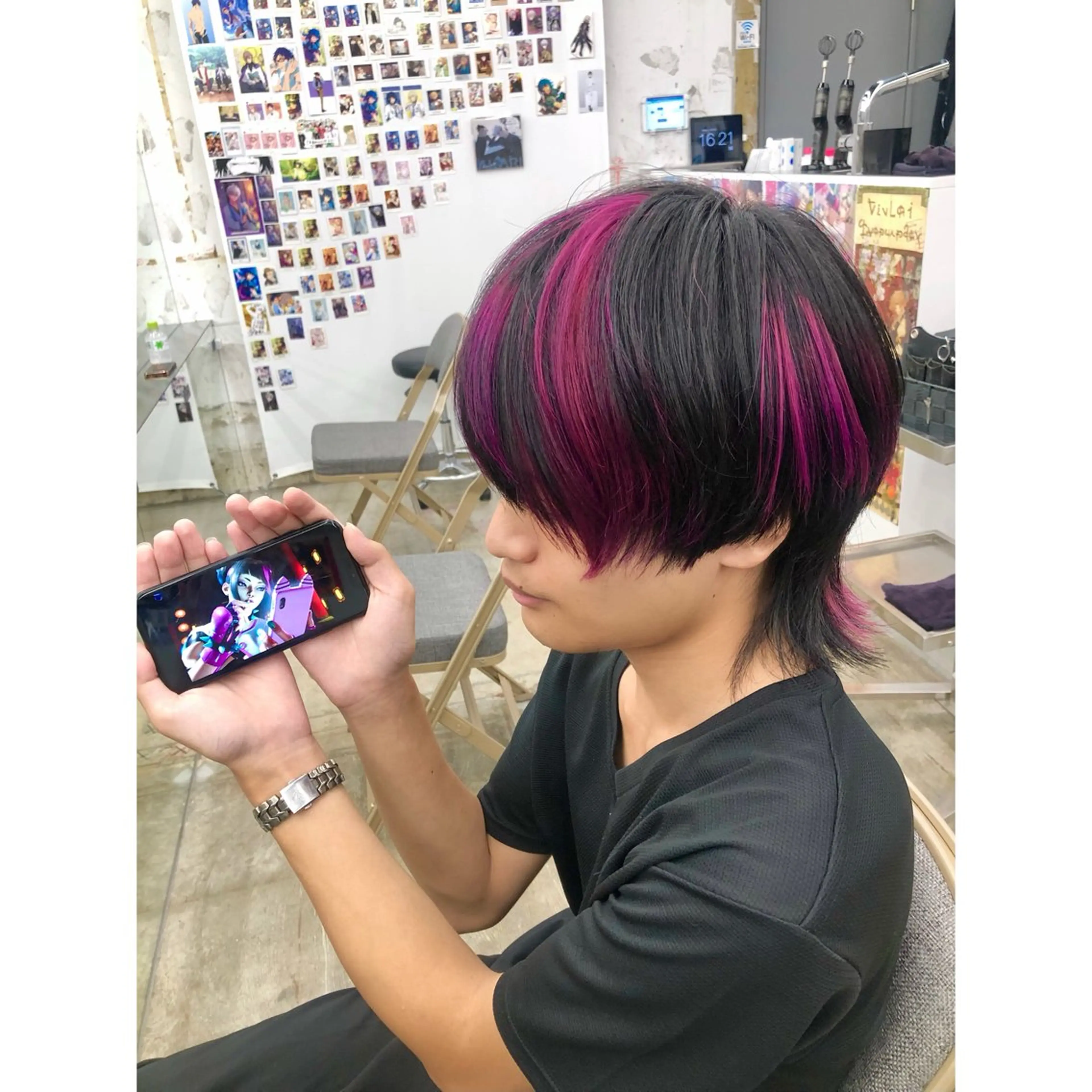 ショート カラー ブリーチ ハイライトカラー ハイライト 推しカラー✨ オタク美容師ユウカのヘアスタイル