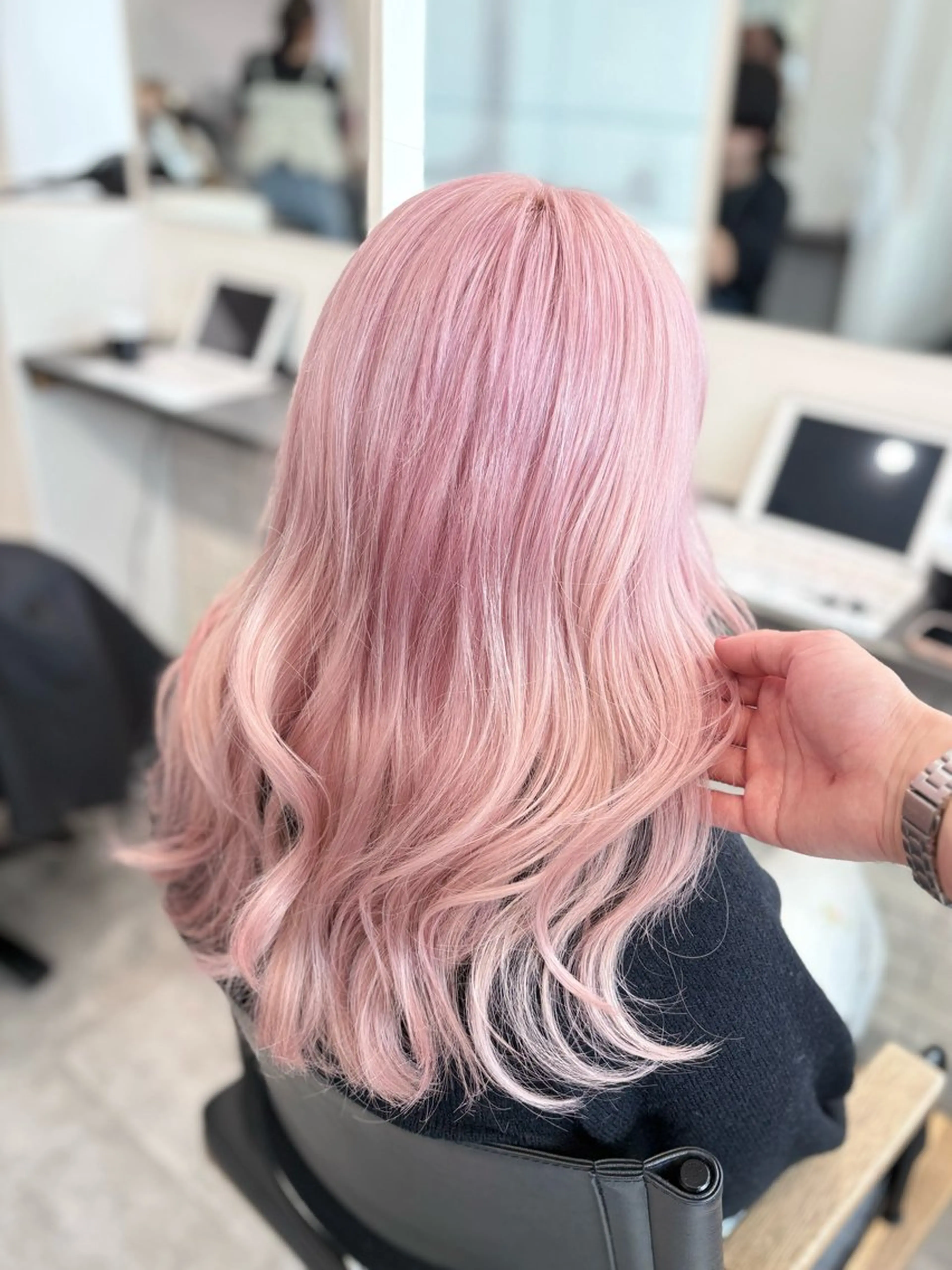 ロング カラー ヘアカラー トリートメント GaKu/ハイトーン /ブリーチ/レイヤーのヘアスタイル