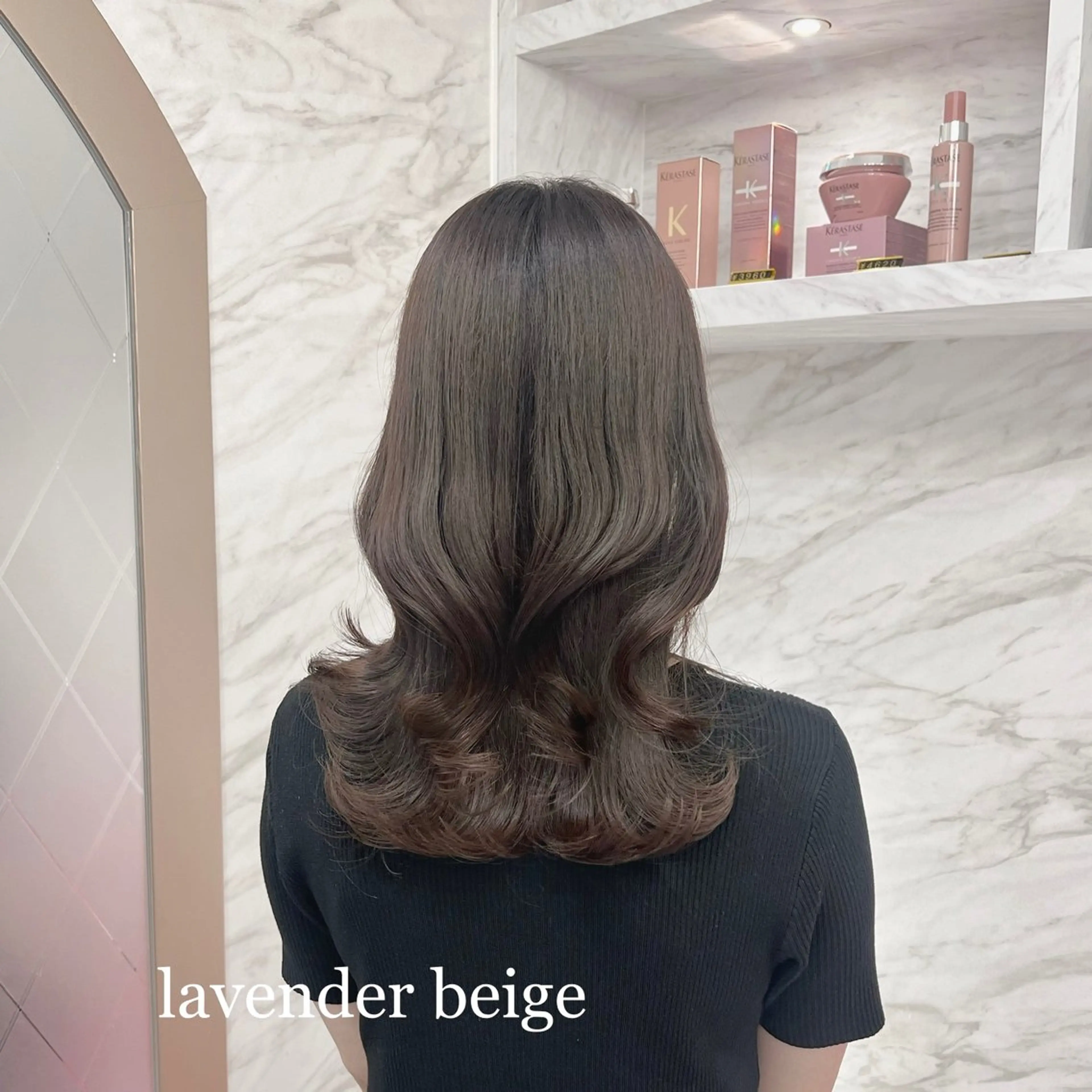 セミロング カラー ヘアアレンジ ベージュカラー 透明感カラー ラベンダーカラー ラベンダーベージュ カット ヘアカラー トリートメント ヘアセット 🎀韓国レイヤー🎀 顔周り　とばみかのヘアスタイル