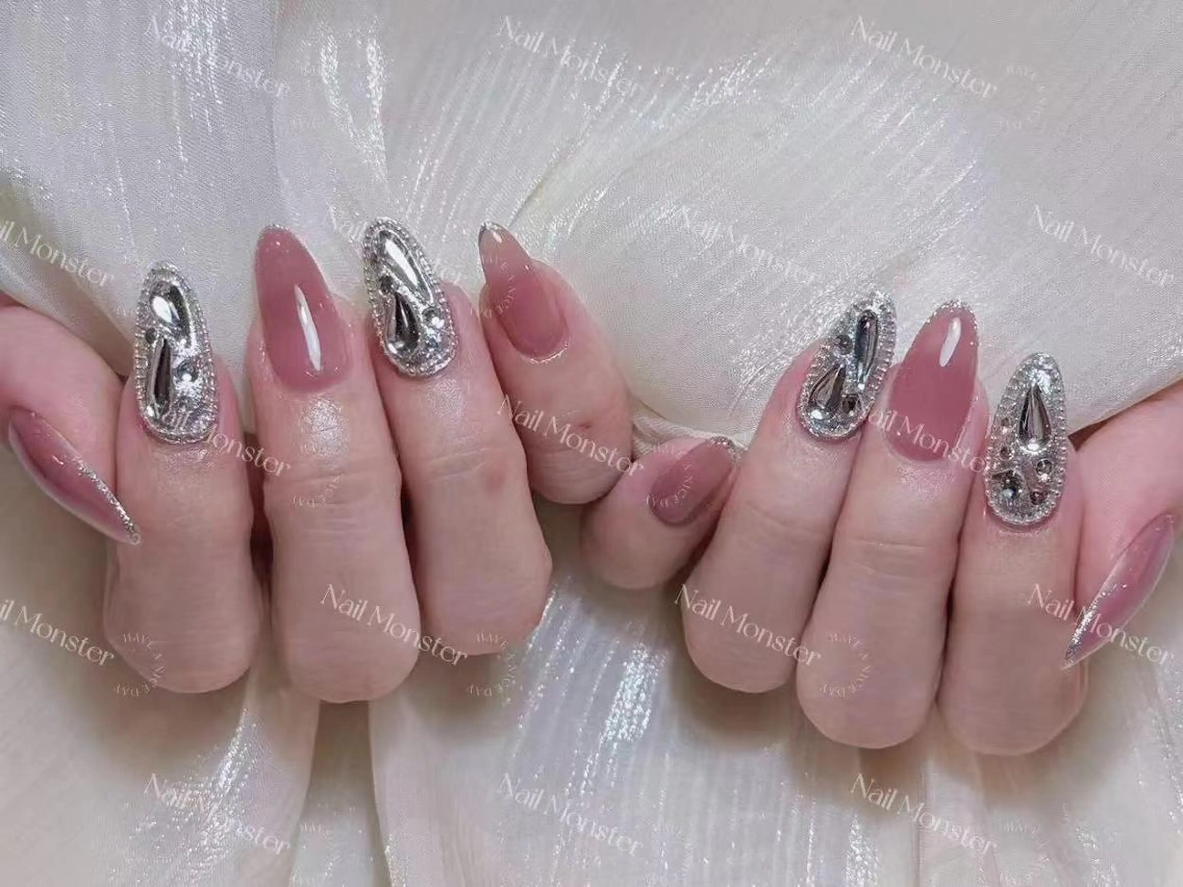 ネイル yu ri 🌹のネイルデザイン