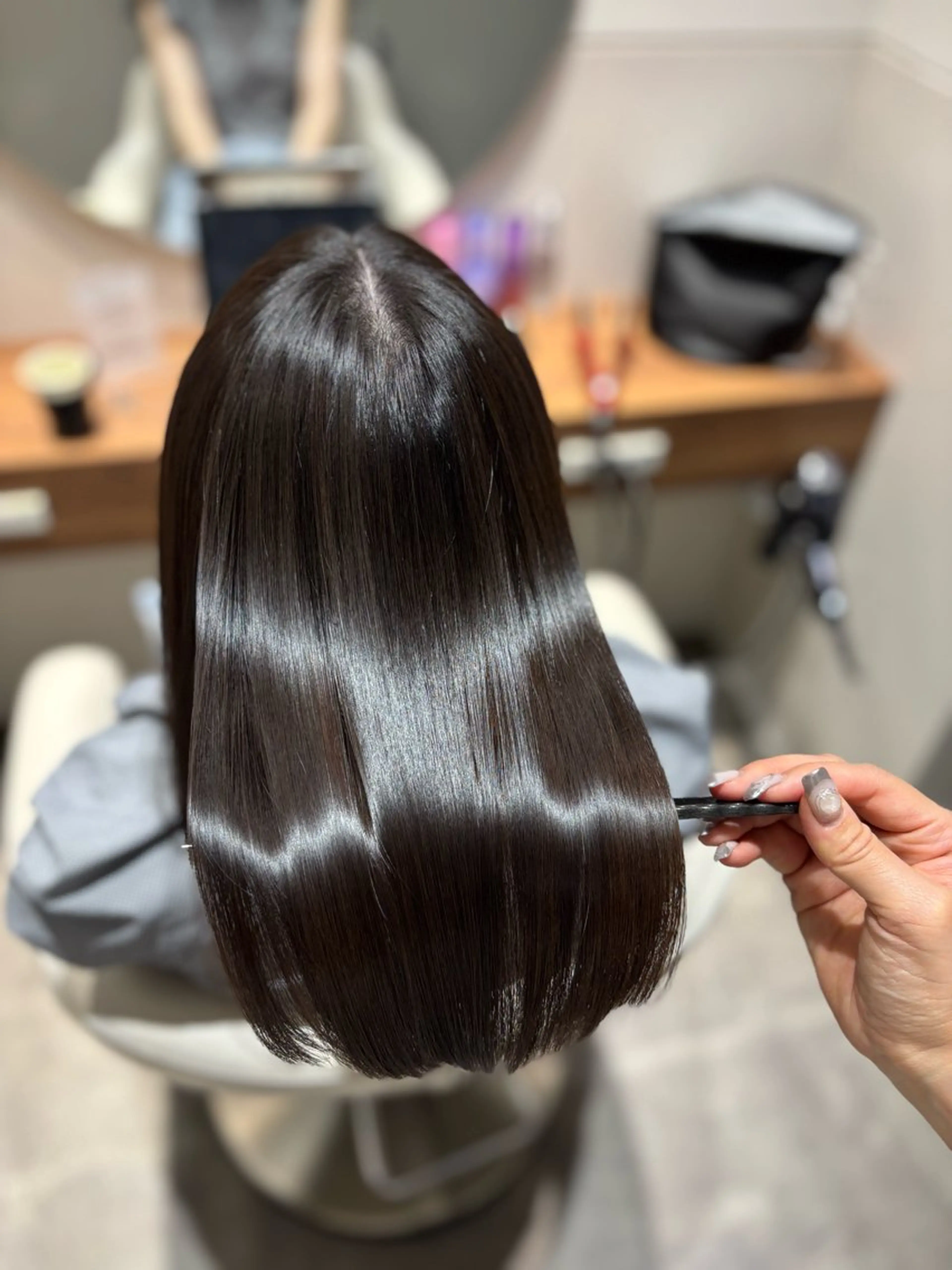 セミロング カット ヘアカラー トリートメント 美髪ヘア 🤍erikaのヘアスタイル