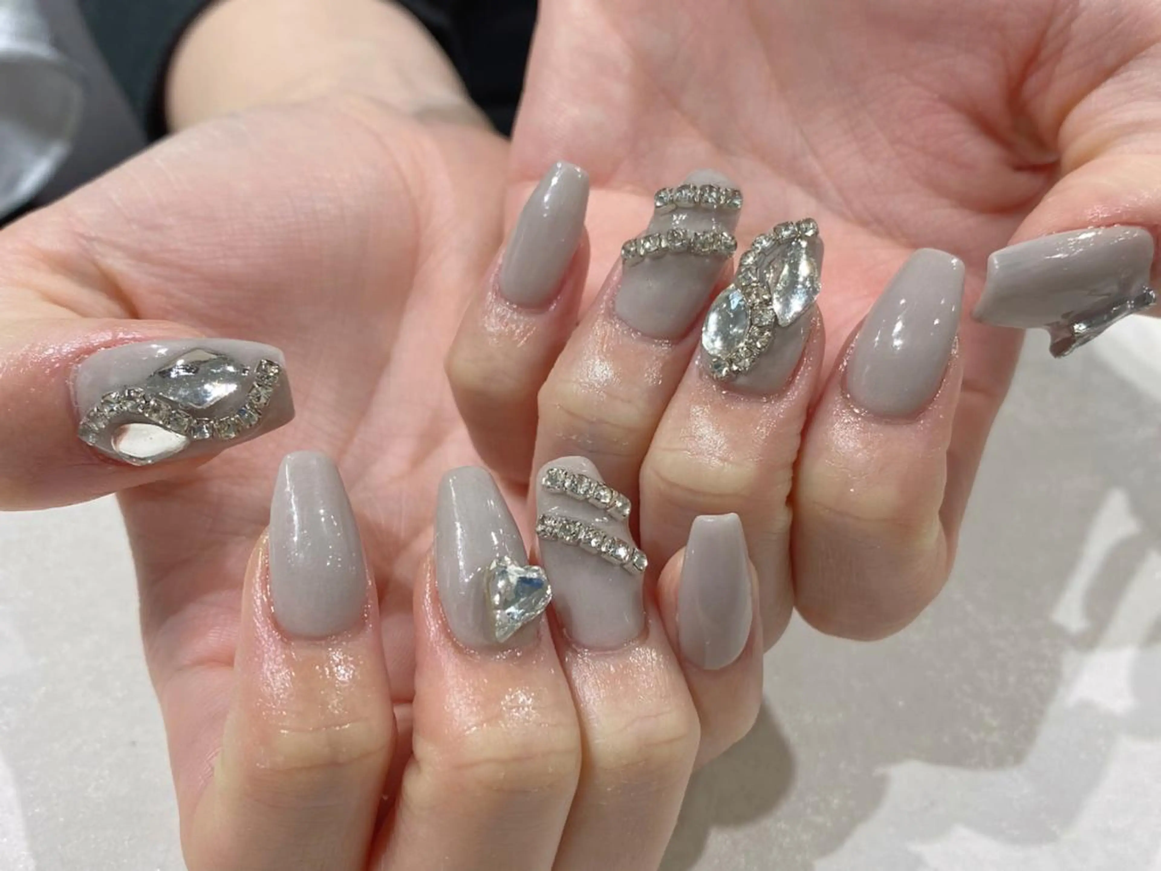 ミディアム ハンドネイル Nail  R💫 naoのネイルデザイン