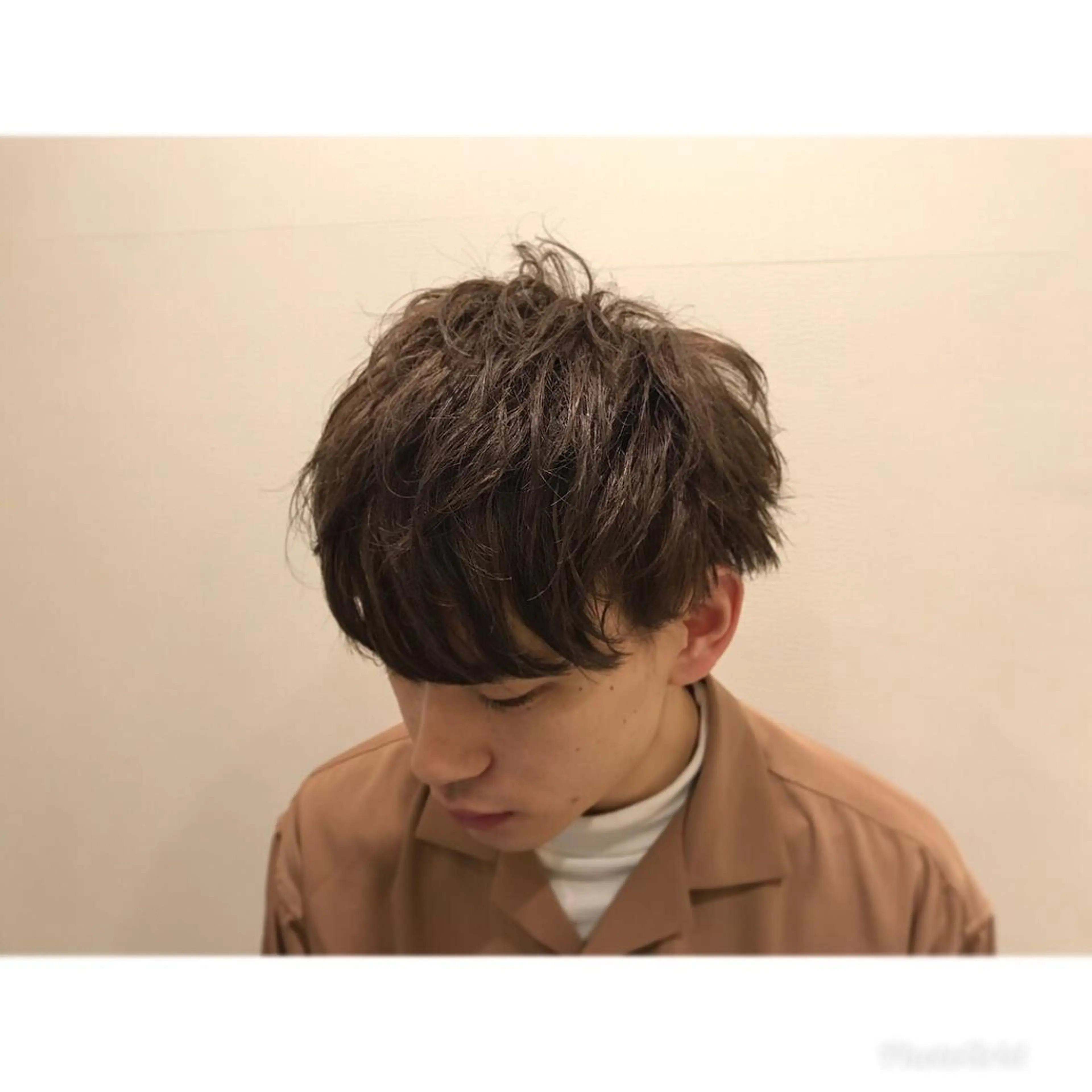 カラー メンズ 透明感カラー グレージュ 伊藤 陽のヘアスタイル